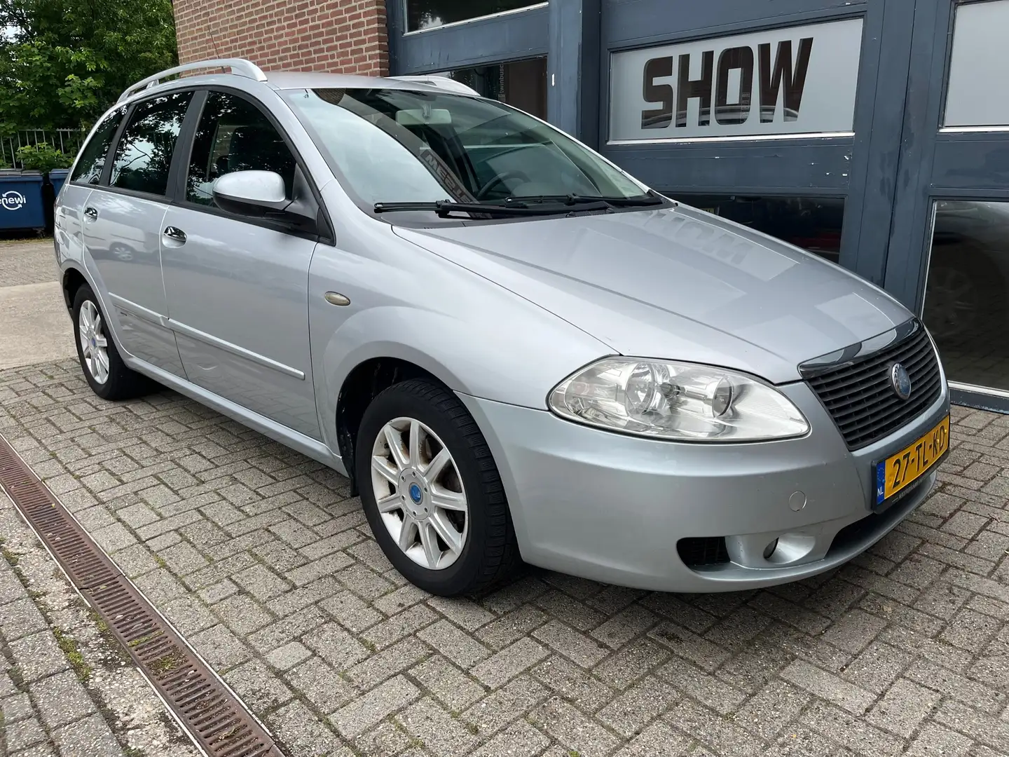 Fiat Croma 1.8-16V Business Connect Gris - 2