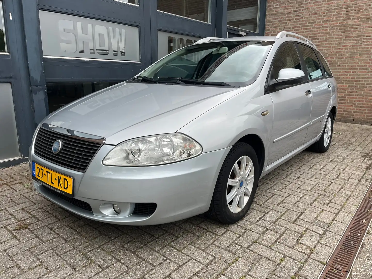 Fiat Croma 1.8-16V Business Connect Gris - 1