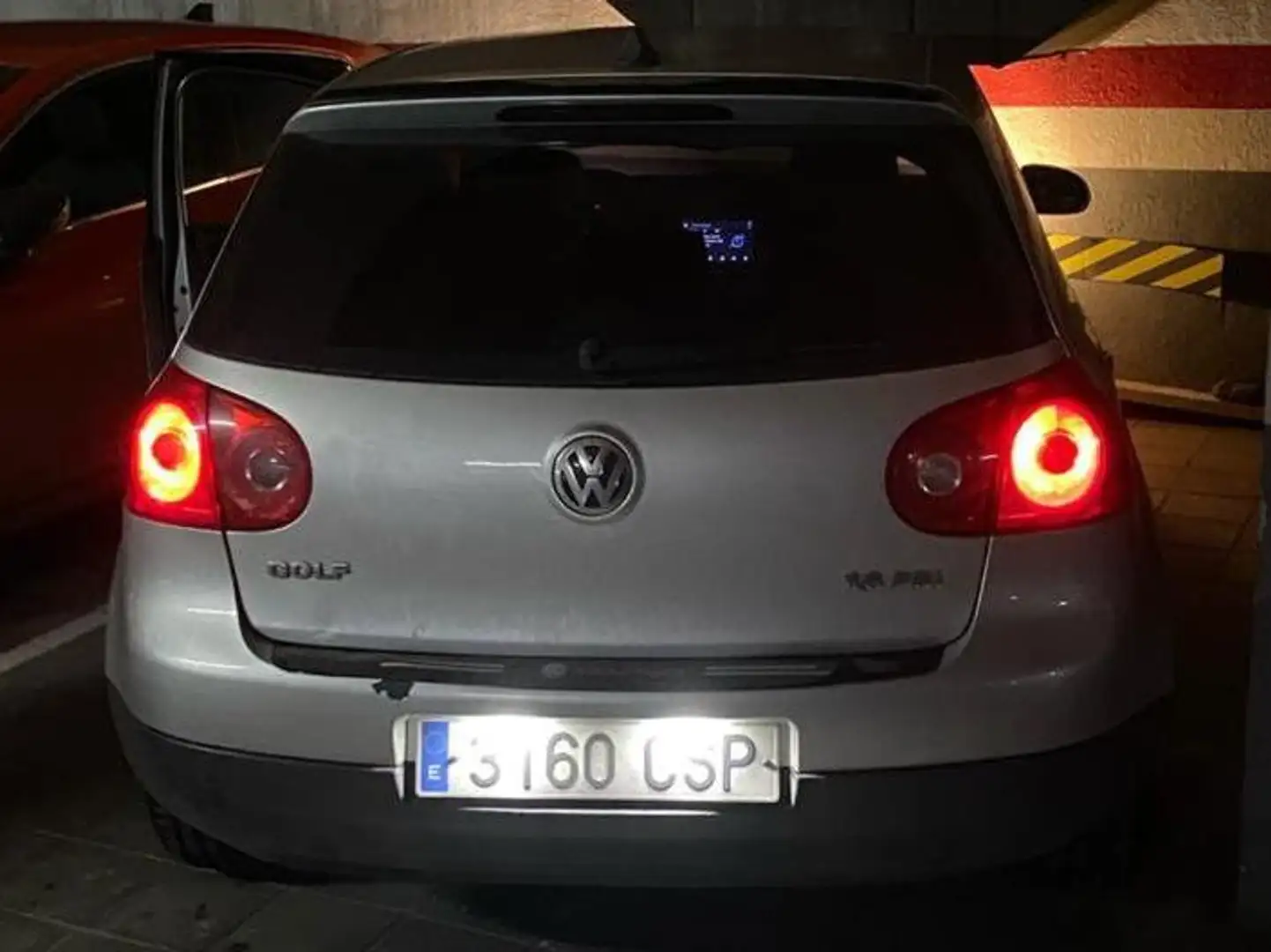Volkswagen Golf Golf 2.0 FSI Highline Highline Plateado - 2