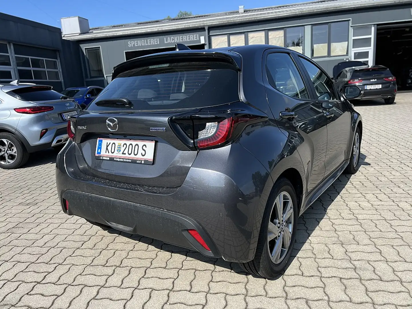 Mazda 2 Mazda2 Hybrid Exclusive Line Aut. Grau - 2