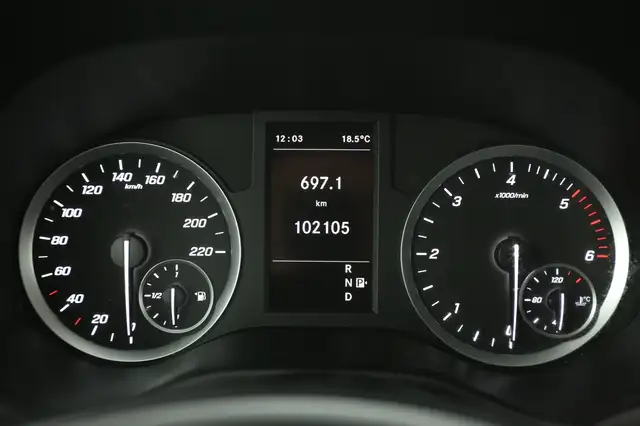 Mercedes-Benz Vito view 13