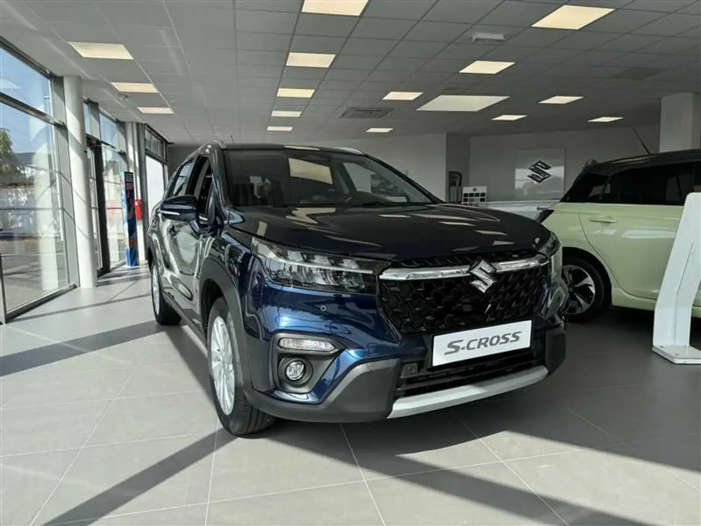 Suzuki S-Cross 1.5L Hybrid Privilège Auto Blau - 1