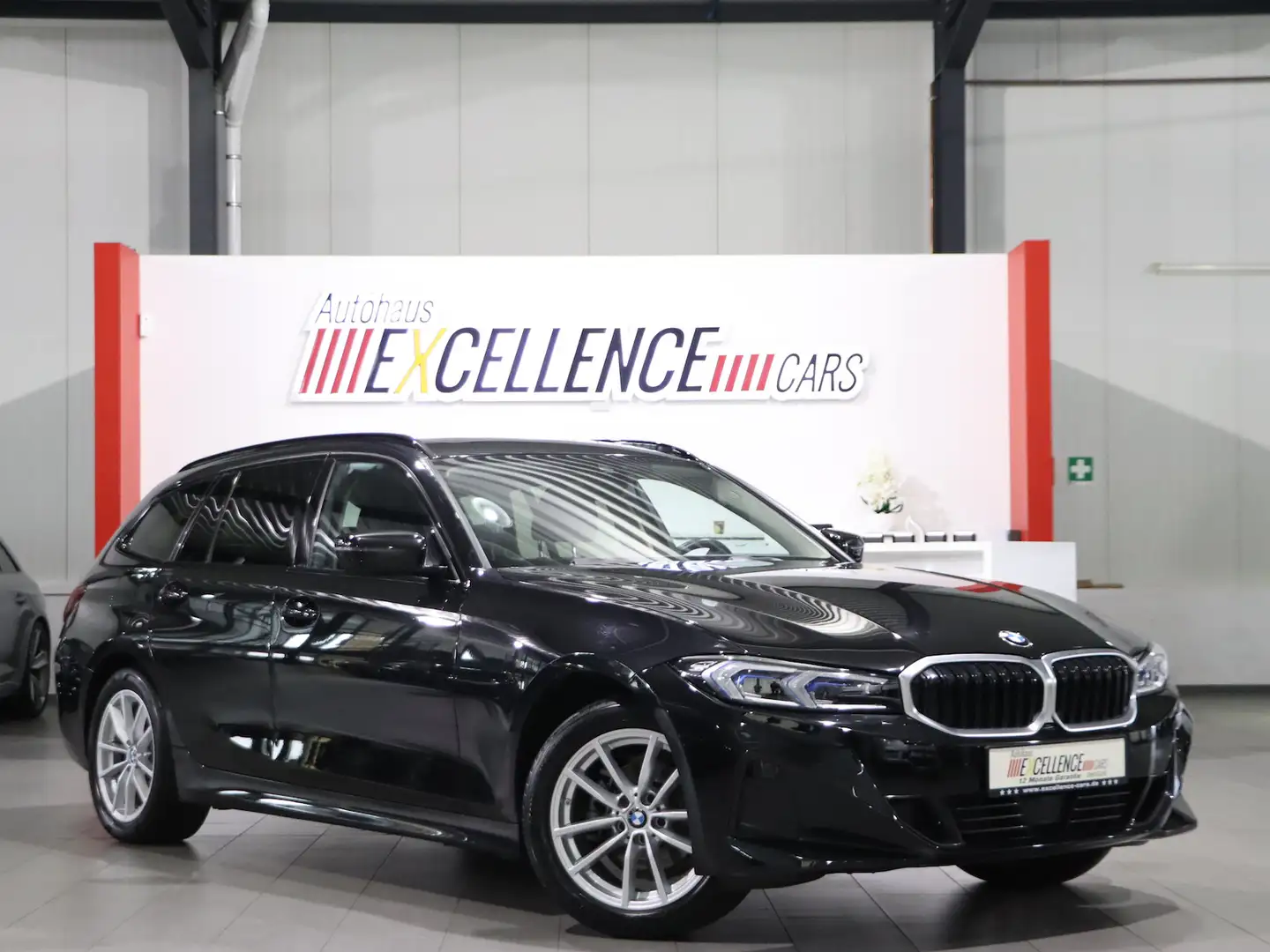 BMW 318 318d Touring BUSINESS CURVED, PANORAMA Negro - 1