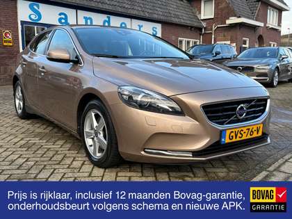 Volvo V40 1.6 T4 180 pk Momentum Intro-line Winter-line