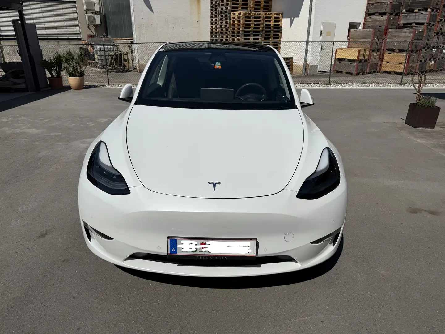 Tesla Model Y Model Y AWD 79kWh Performance Performance Weiß - 1