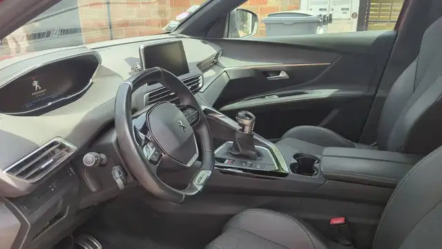Peugeot 3008 view 8