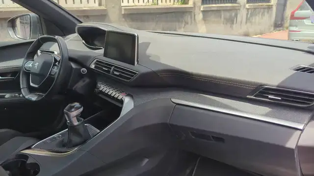 Peugeot 3008 view 10