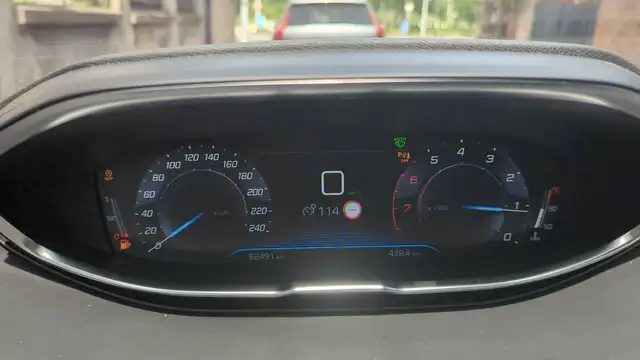 Peugeot 3008 view 12