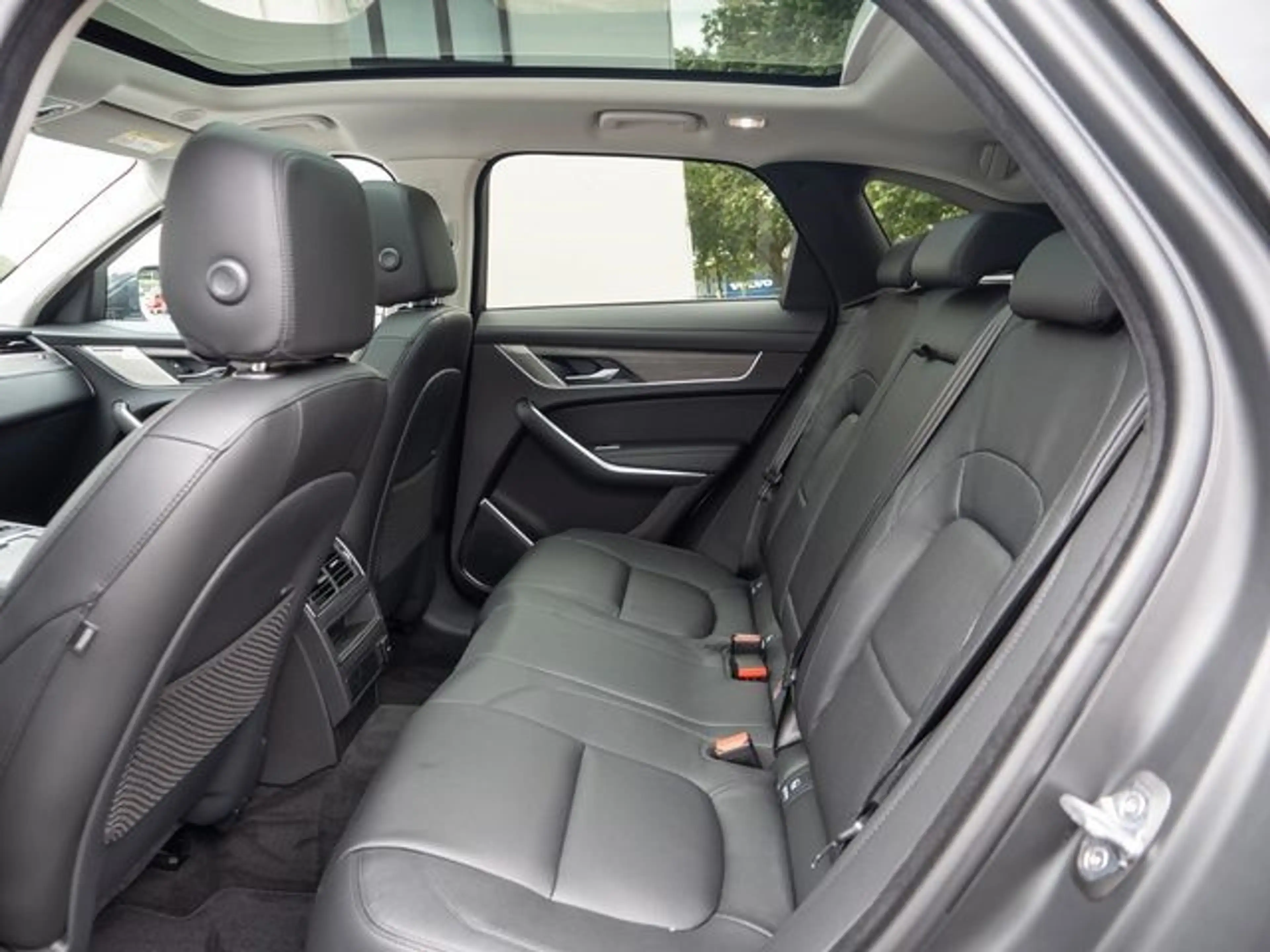 Jaguar F-Pace P250 SE AWD (Meridian) Memorypaket — photo 14