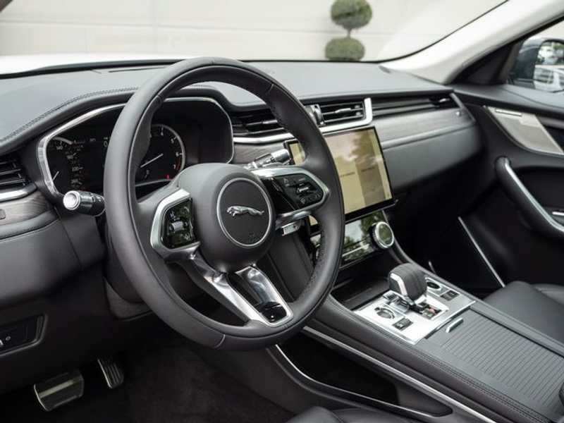 Jaguar F-Pace P250 SE AWD (Meridian) Memorypaket — photo 7