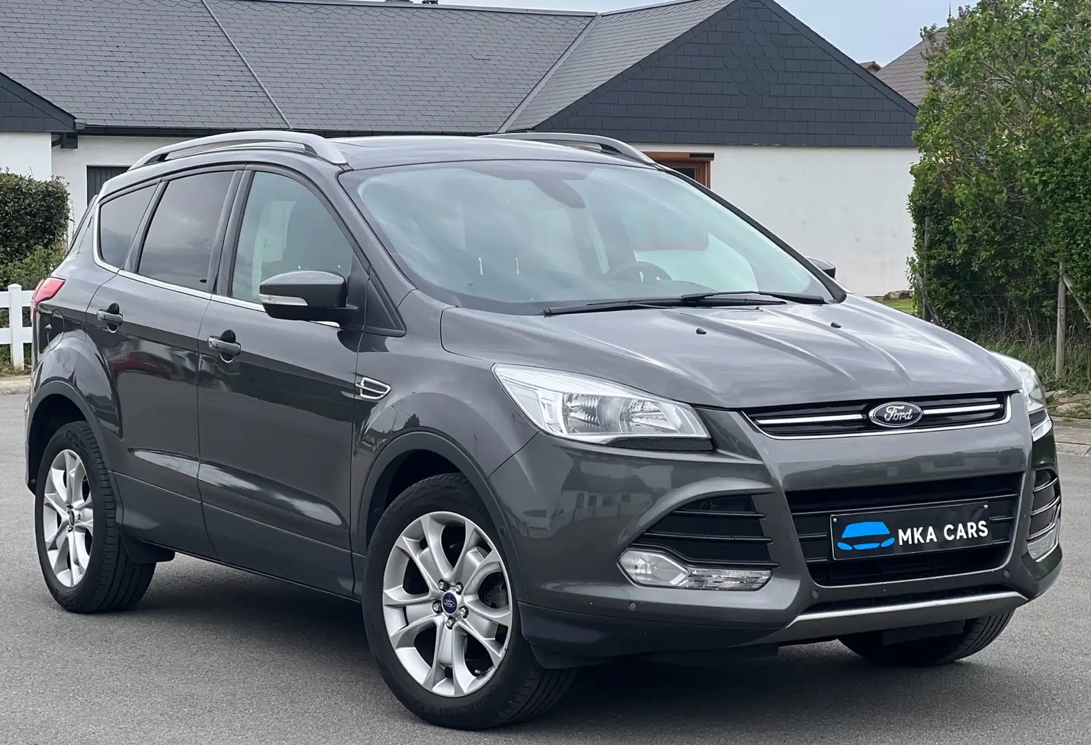 Ford Kuga 2.0 TDCi FWD Titanium S/S Gris - 1