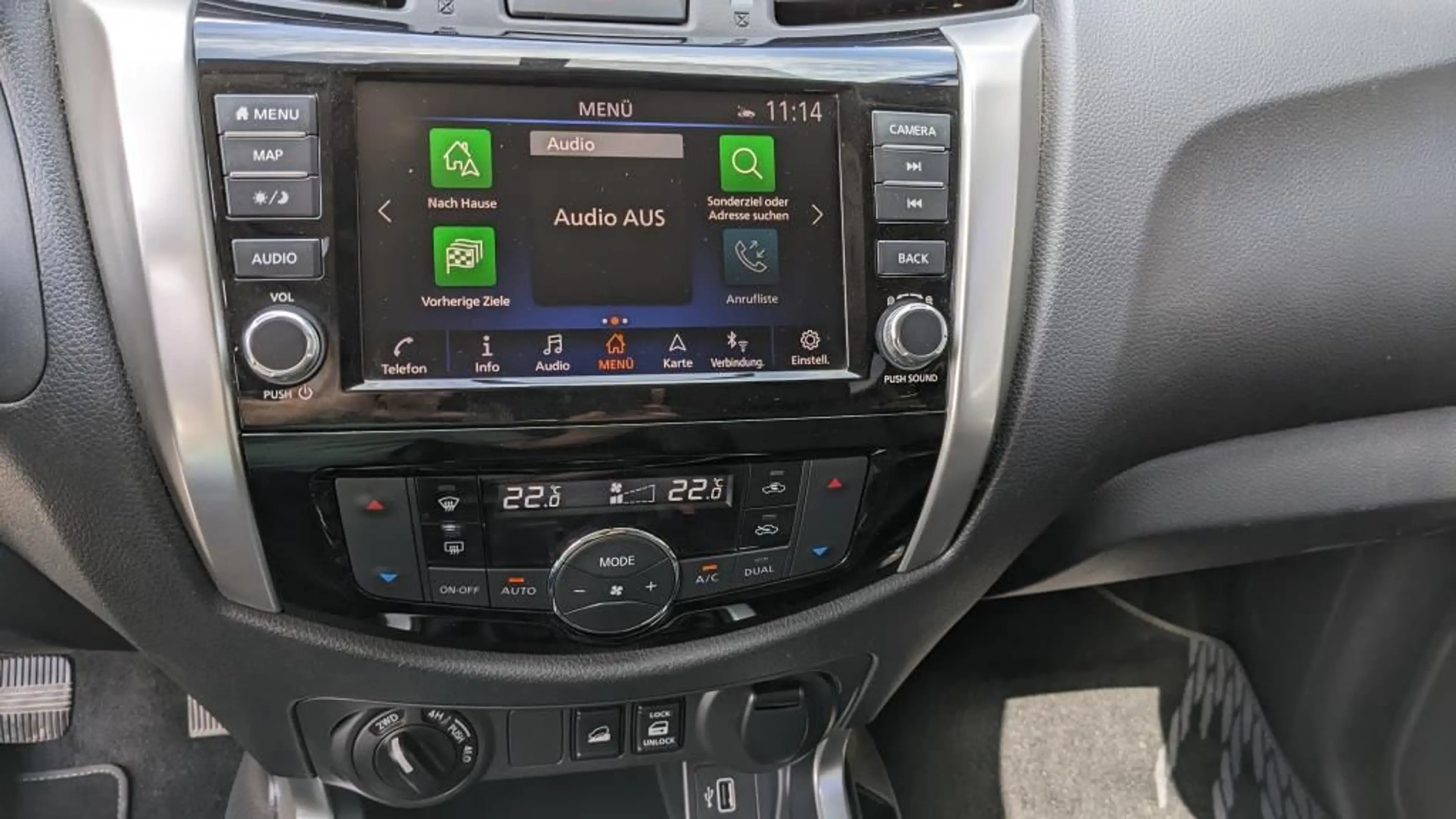 Nissan Navara Pick-up Allrad AHZV Navi DAB+ LED — photo 11