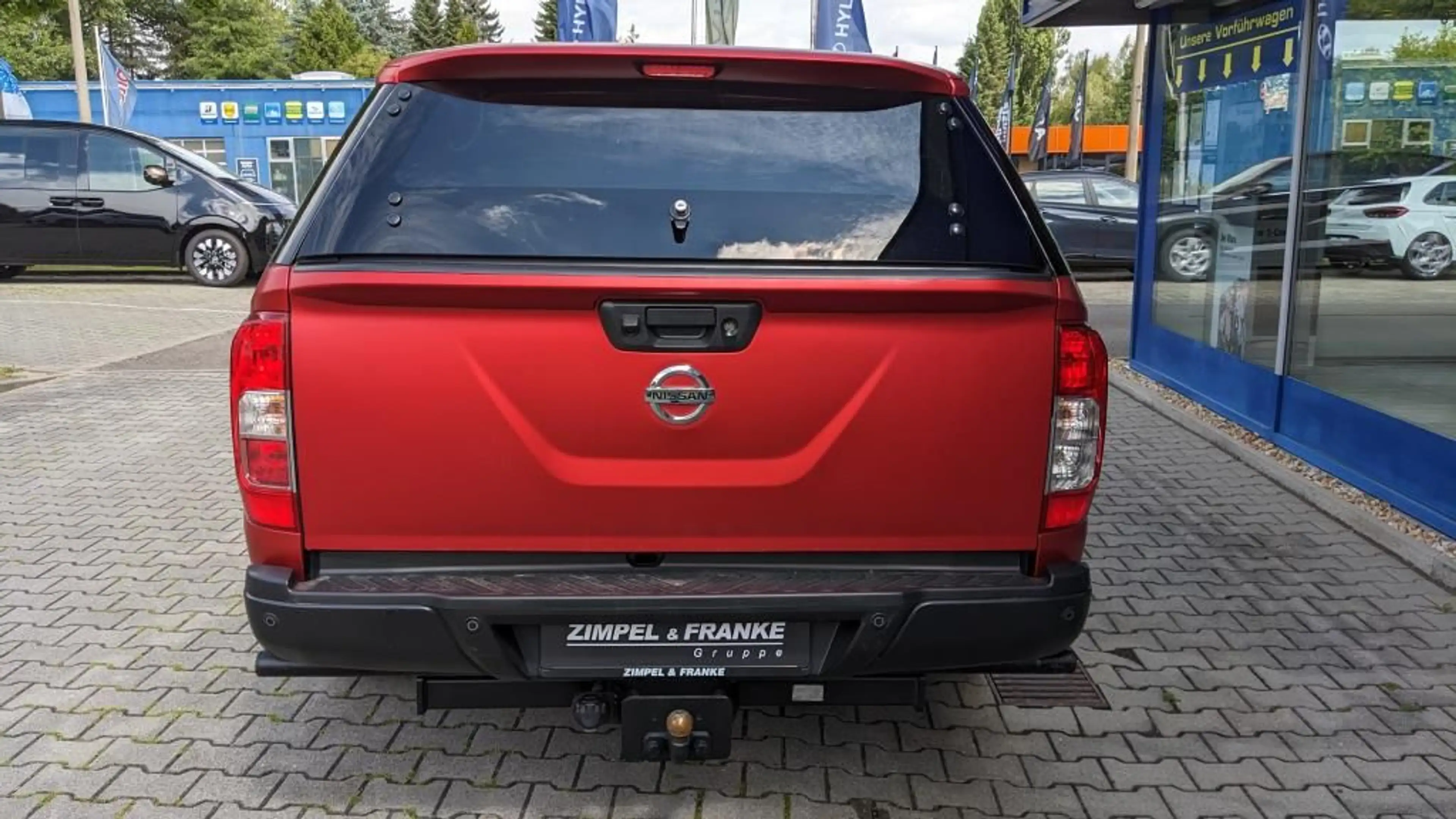 Nissan Navara Pick-up Allrad AHZV Navi DAB+ LED — photo 4