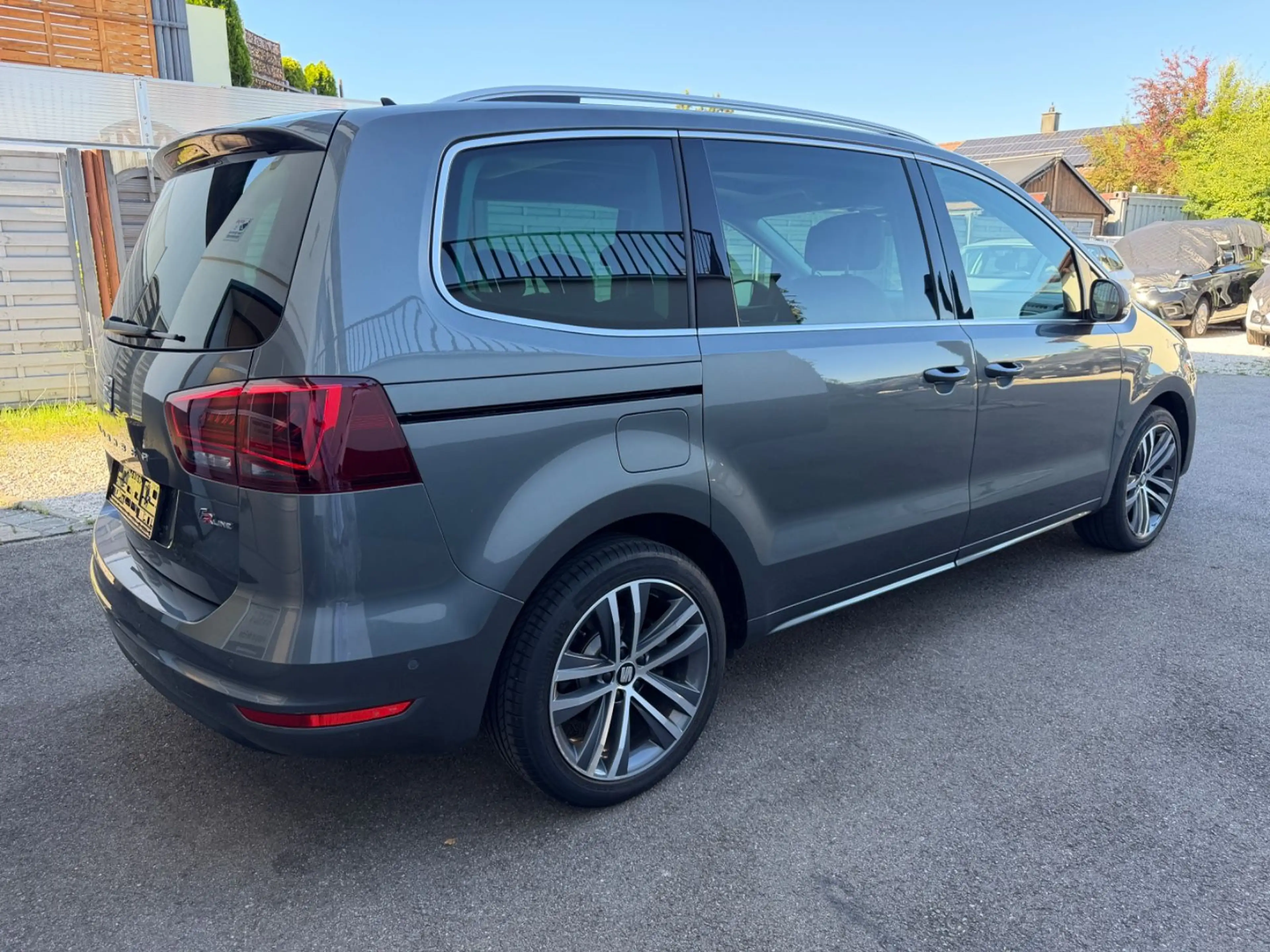 SEAT Alhambra FR-Line 7Sitzer/NAVI/AHK/PANO/1.Hd — photo 3