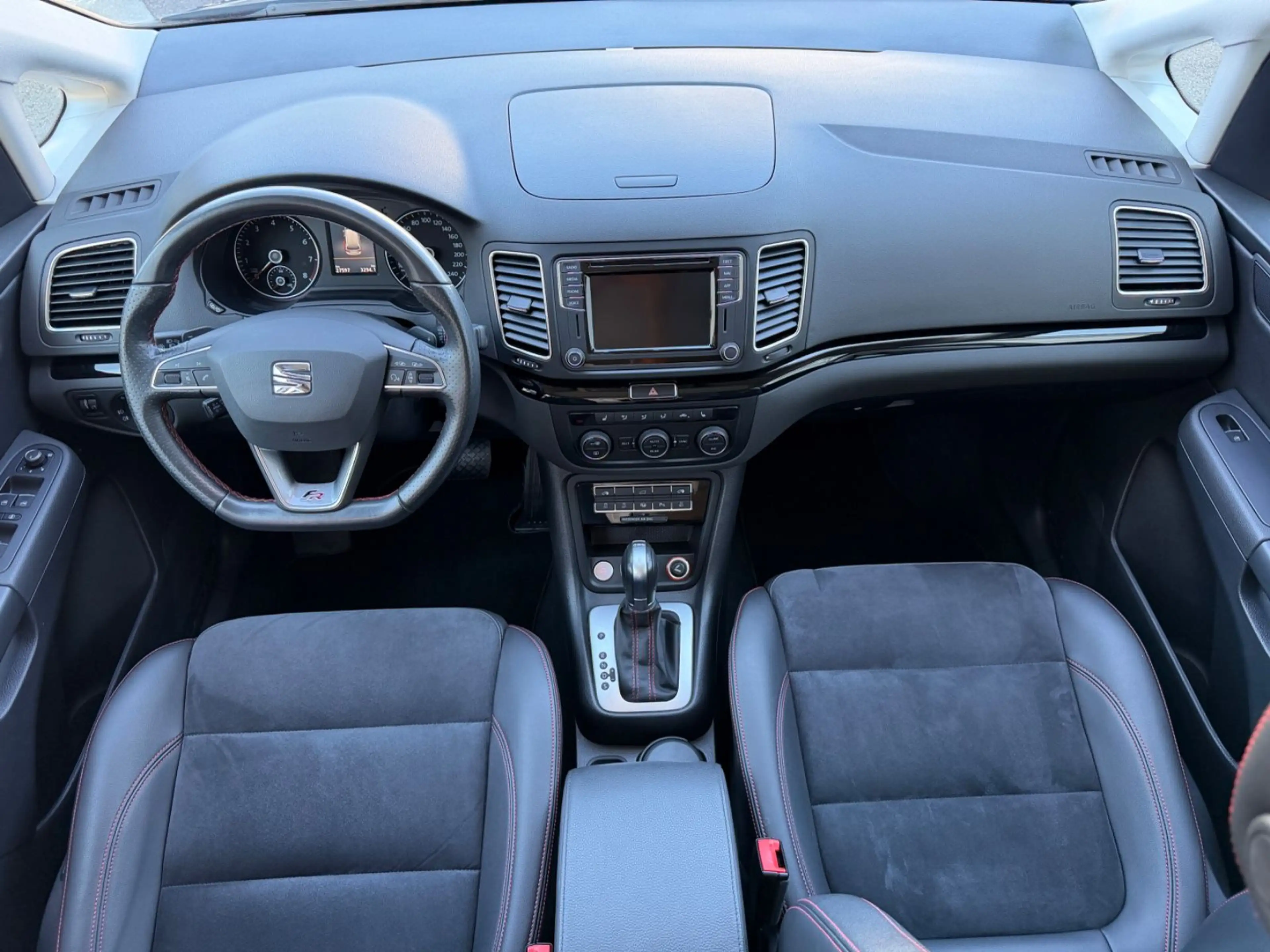 SEAT Alhambra FR-Line 7Sitzer/NAVI/AHK/PANO/1.Hd — photo 9
