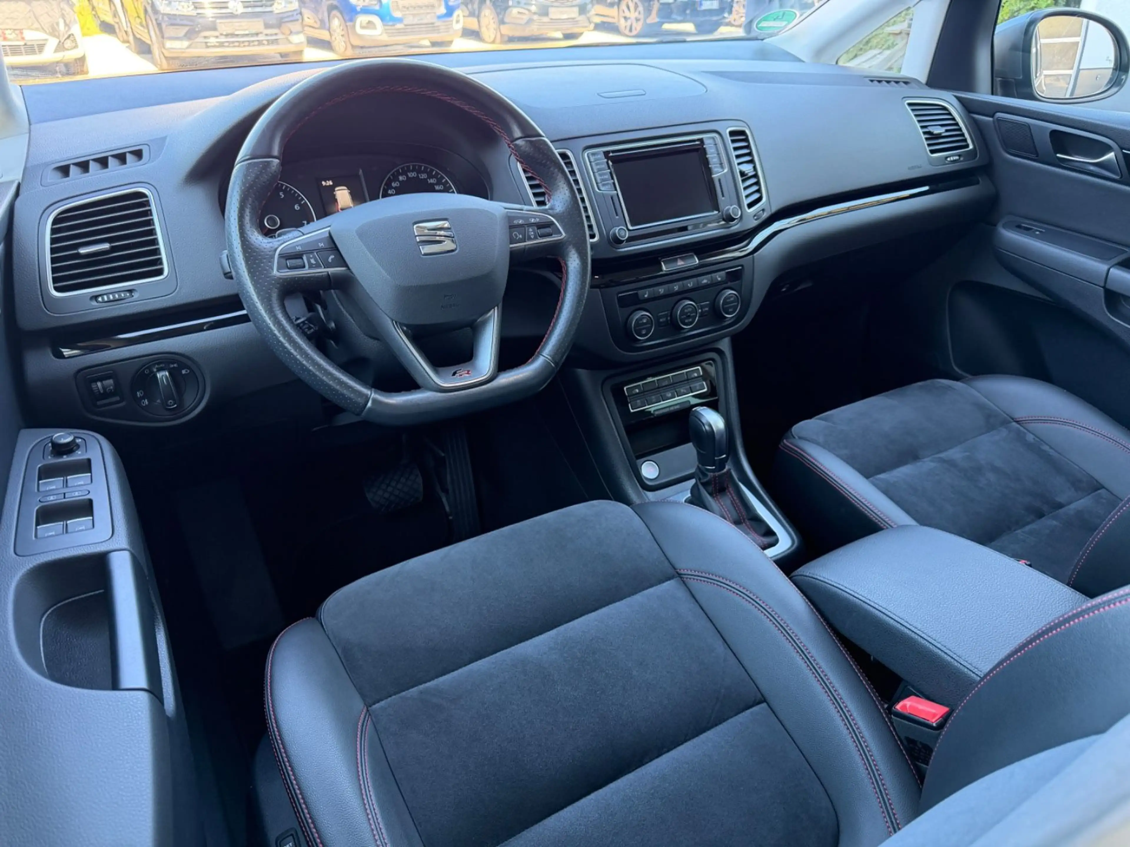 SEAT Alhambra FR-Line 7Sitzer/NAVI/AHK/PANO/1.Hd — photo 8