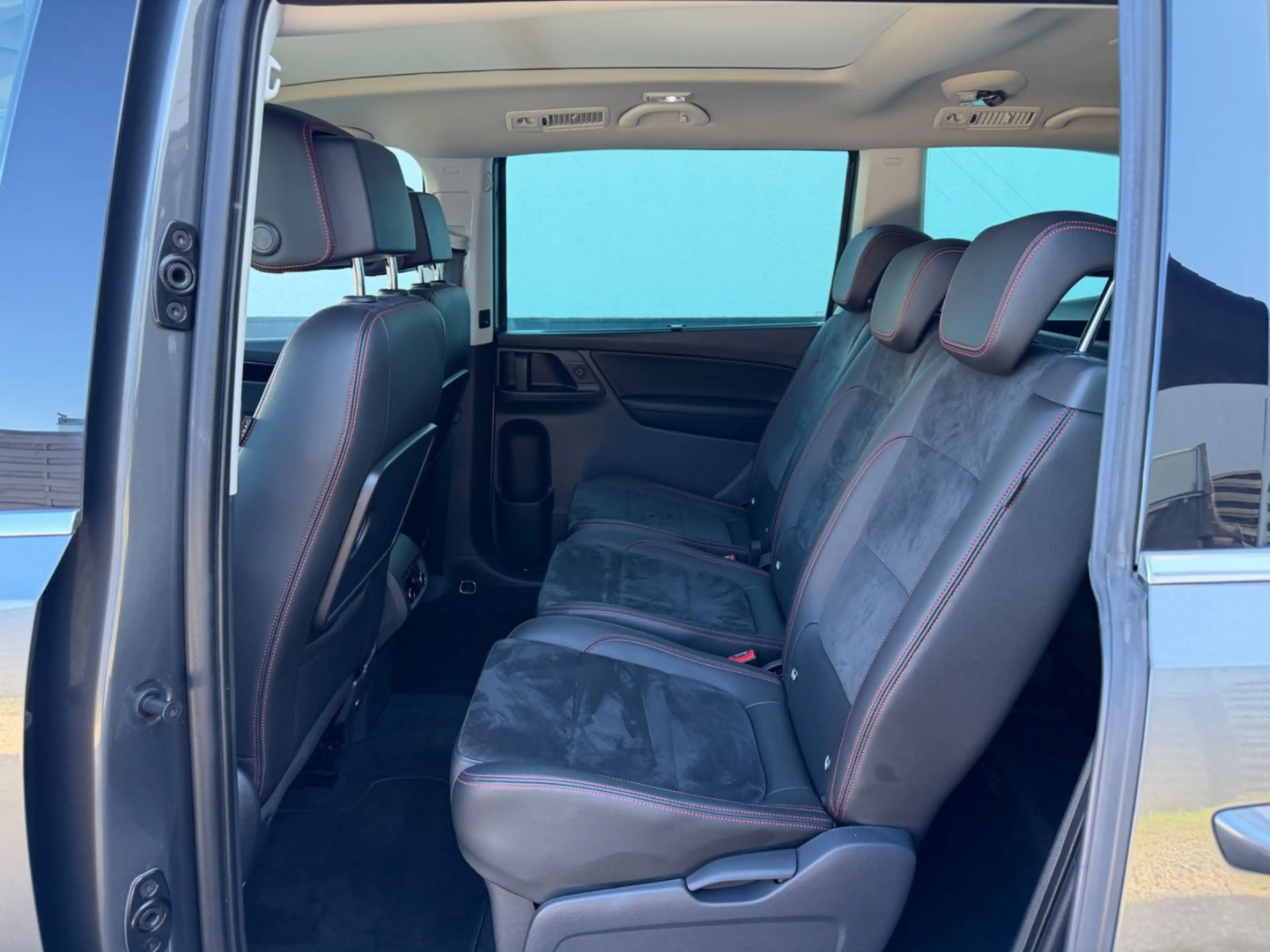 SEAT Alhambra FR-Line 7Sitzer/NAVI/AHK/PANO/1.Hd — photo 7