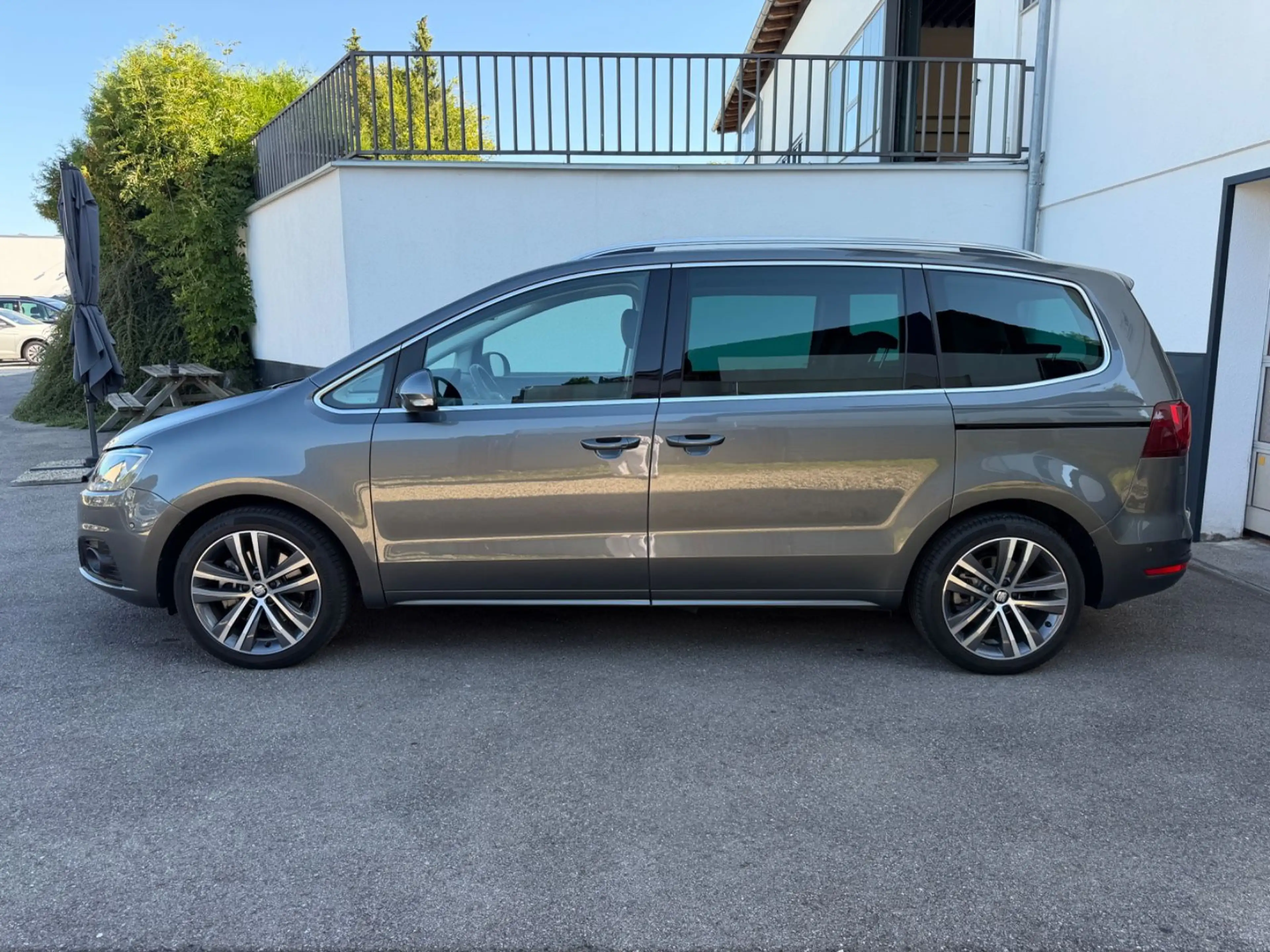 SEAT Alhambra FR-Line 7Sitzer/NAVI/AHK/PANO/1.Hd — photo 5