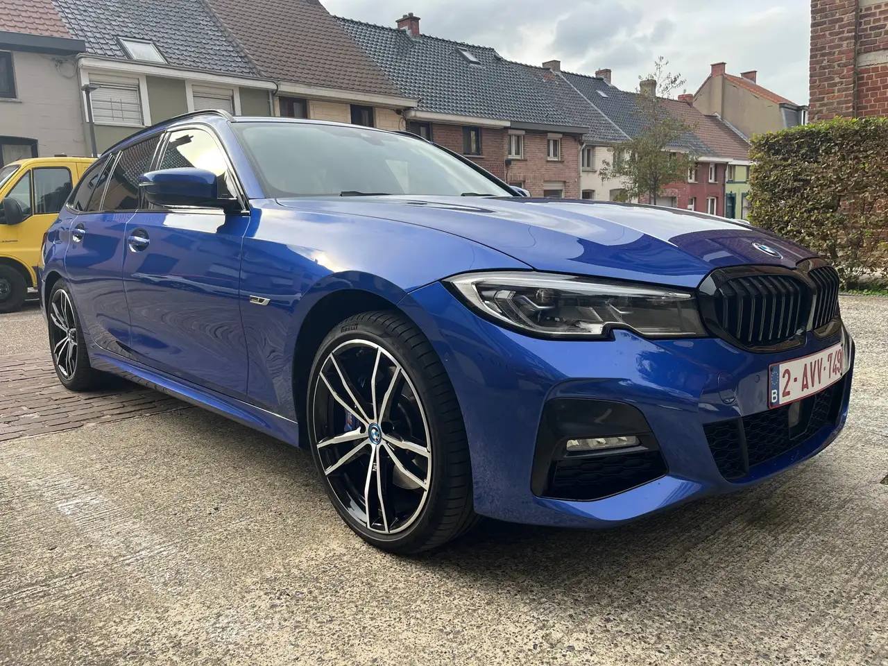 BMW 330