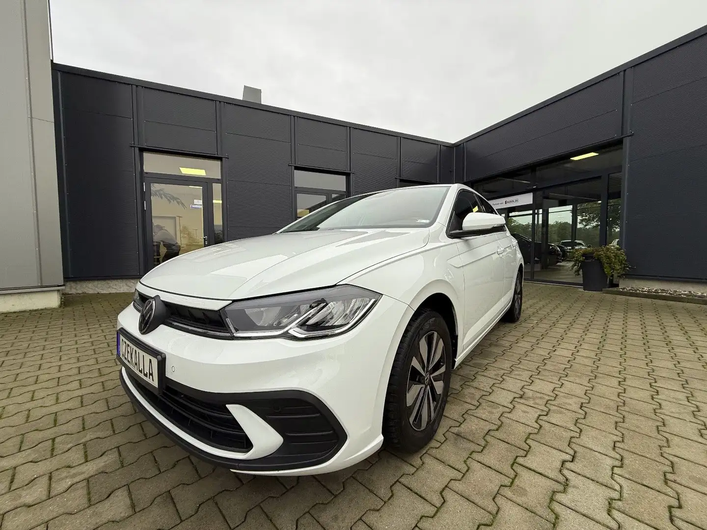 Volkswagen Polo VI 1.0 TSi Move Blanc - 2