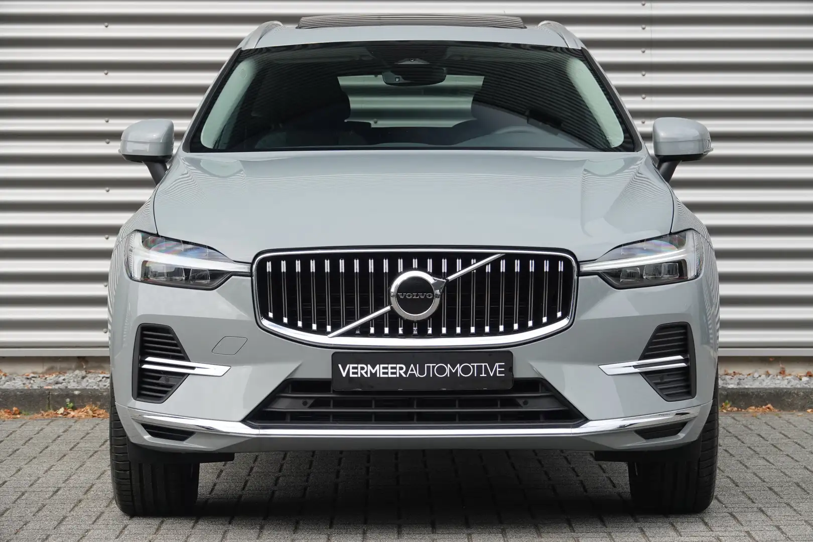 Volvo XC60 2.0 T6 Plug-in hybrid AWD Core Bright | NIEUW | | Grijs - 2