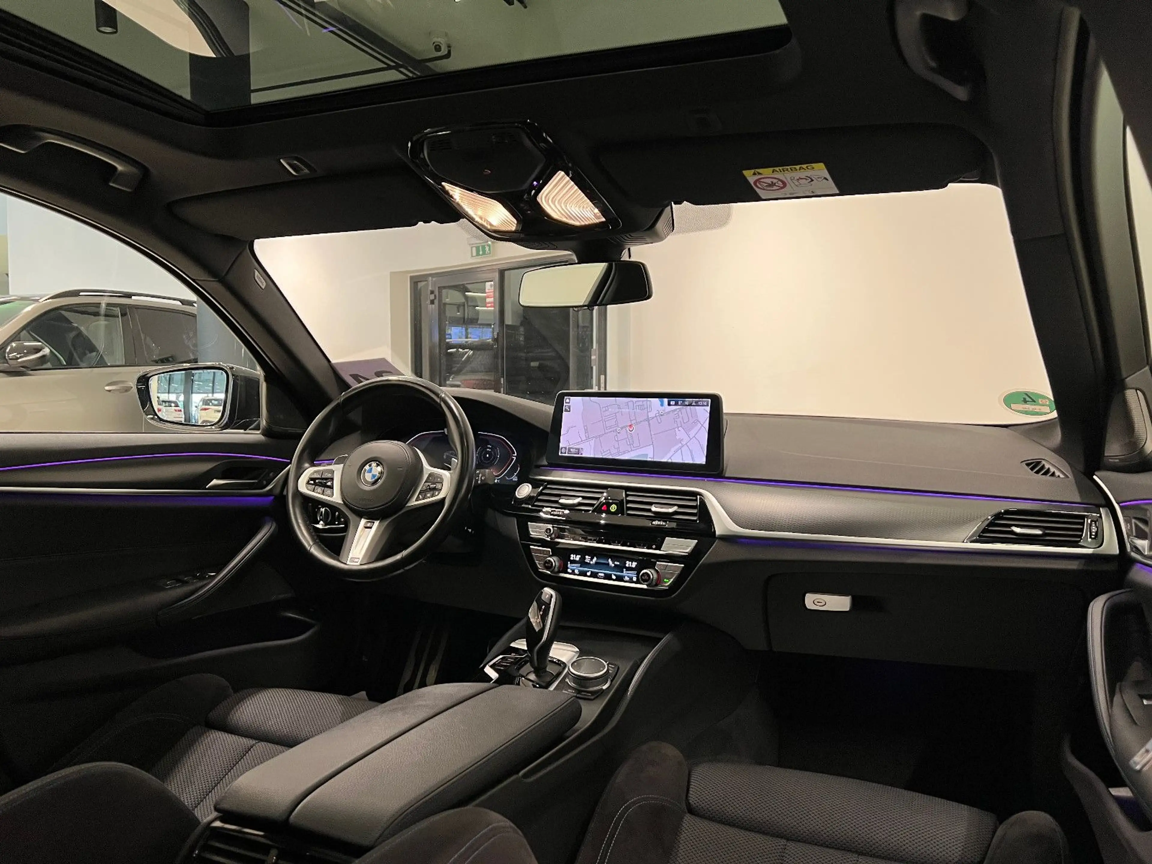 BMW 540 d|M-PAKET|HUD|ACC|KAMERA|H&K|PANO|ANHK|LASER| — photo 2