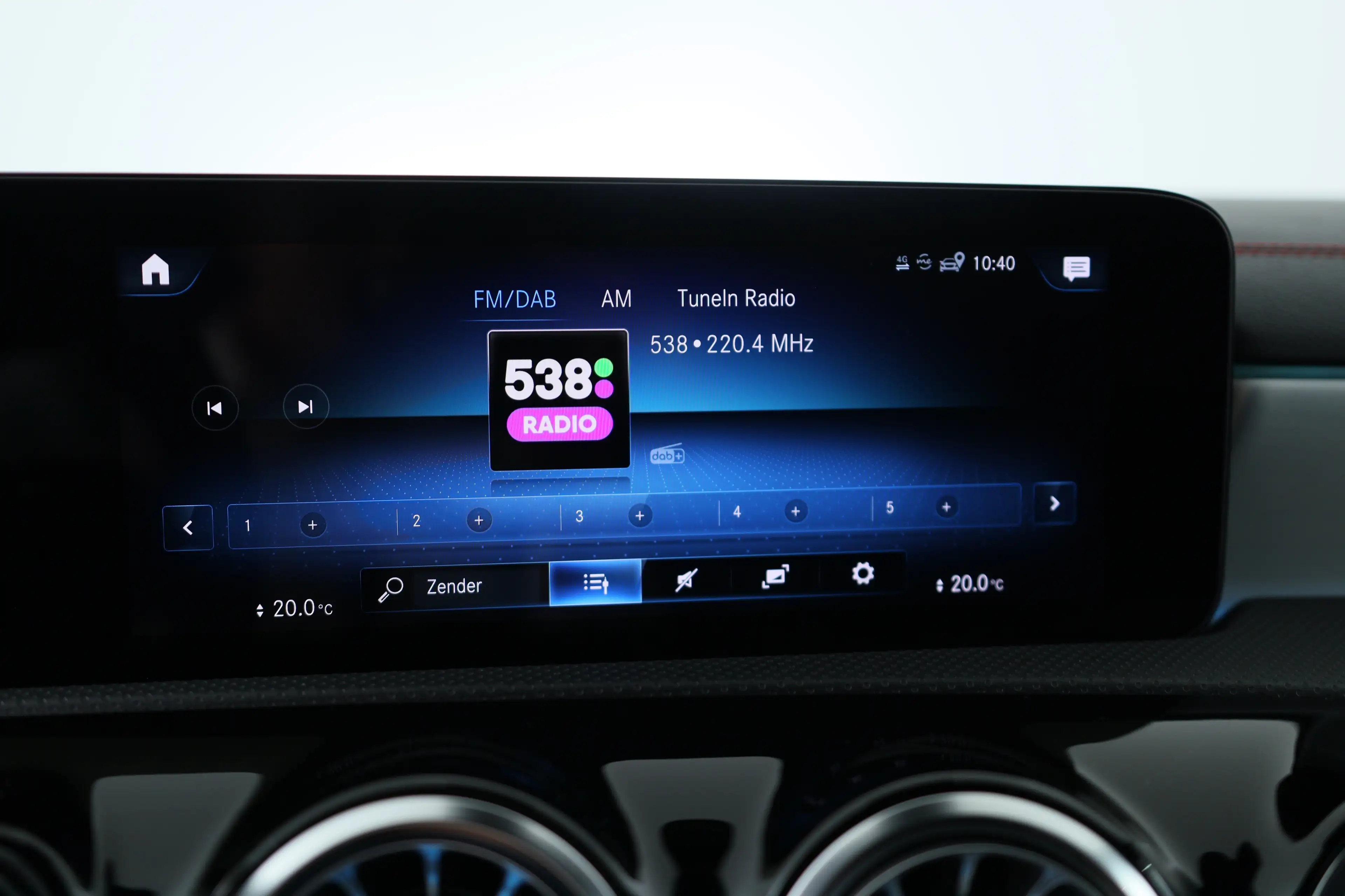 Mercedes-Benz CLA 180 Shooting Brake AMG Line | AMG-styling | Electronic — photo 12