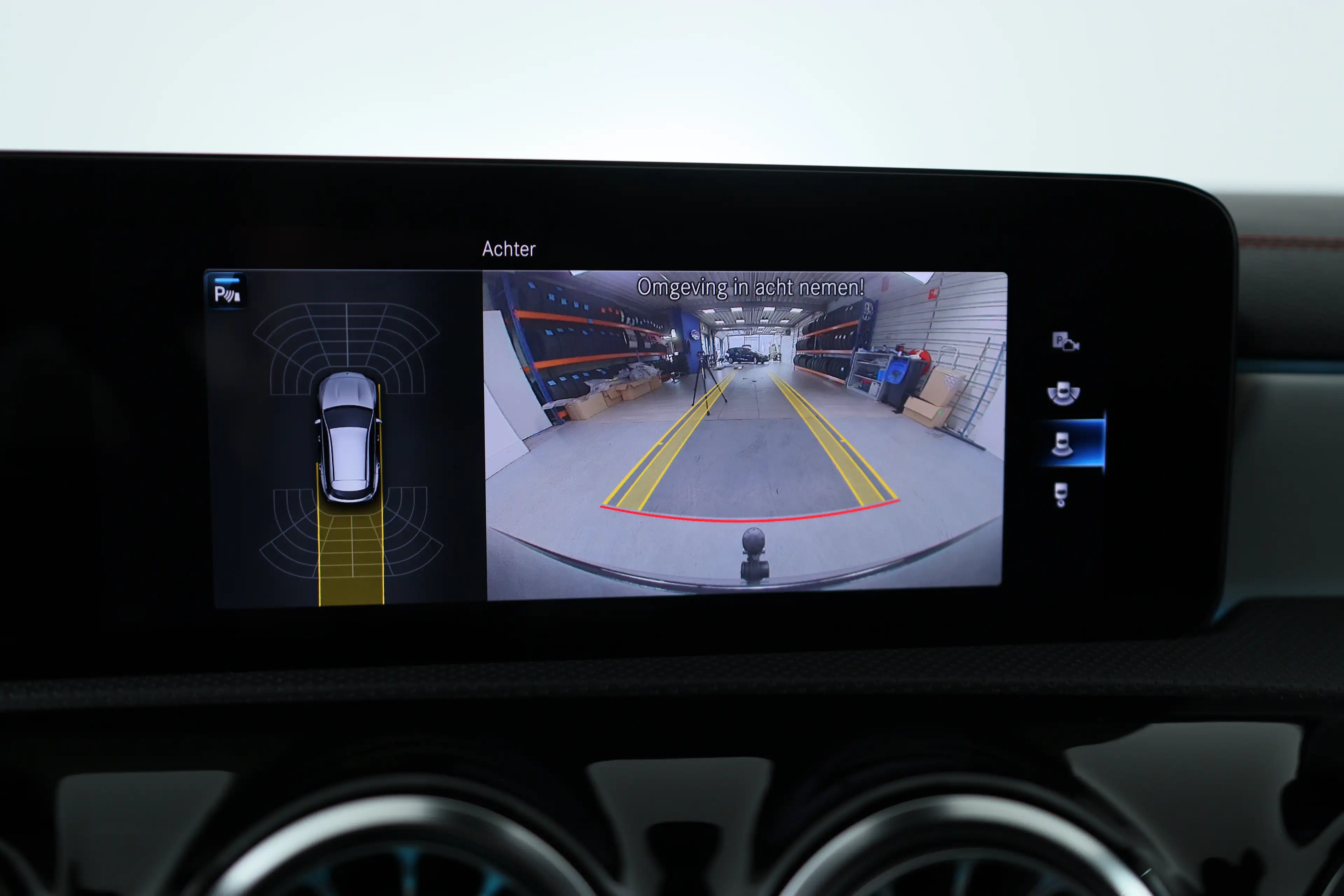 Mercedes-Benz CLA 180 Shooting Brake AMG Line | AMG-styling | Electronic — photo 13