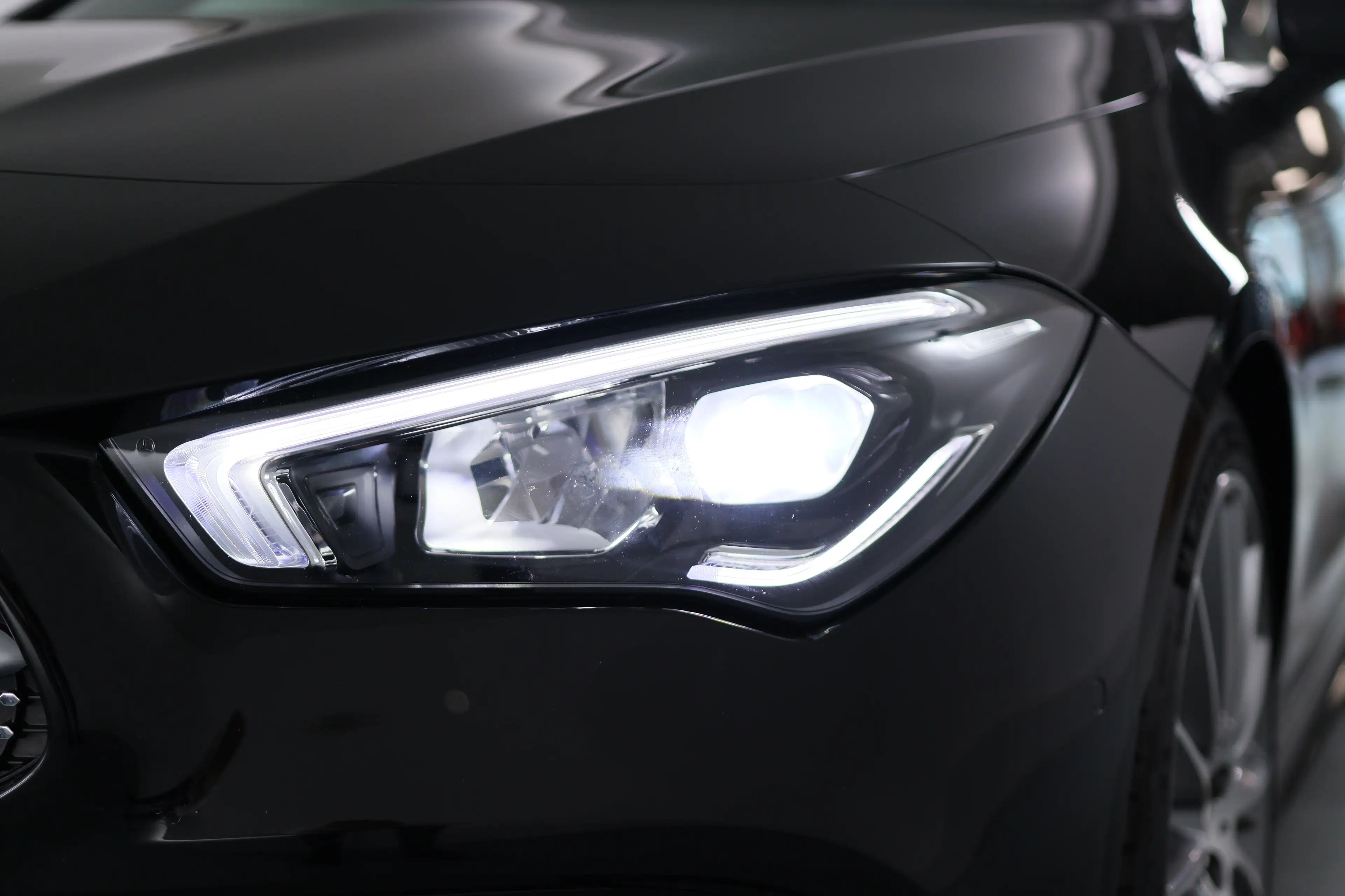 Mercedes-Benz CLA 180 Shooting Brake AMG Line | AMG-styling | Electronic — photo 18