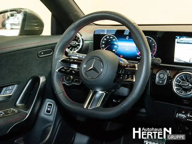 Mercedes-Benz Cla view 7