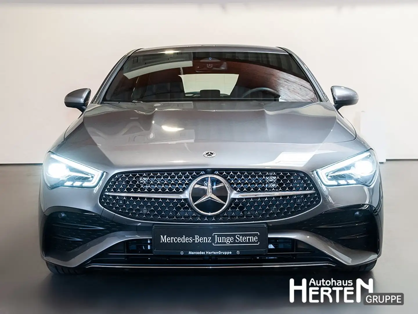 Mercedes-Benz CLA 180 SB+AMG-LINE+KAMERA+ADVANCED+NAVIGATION Grau - 2