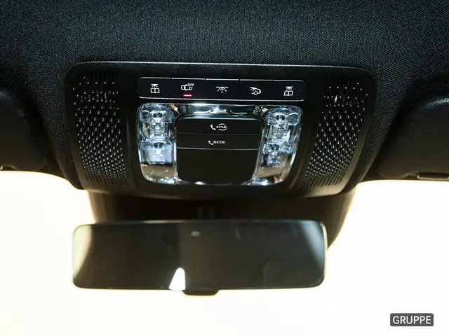 Mercedes-Benz Cla view 11