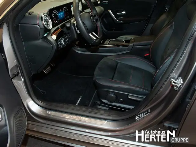 Mercedes-Benz Cla view 12