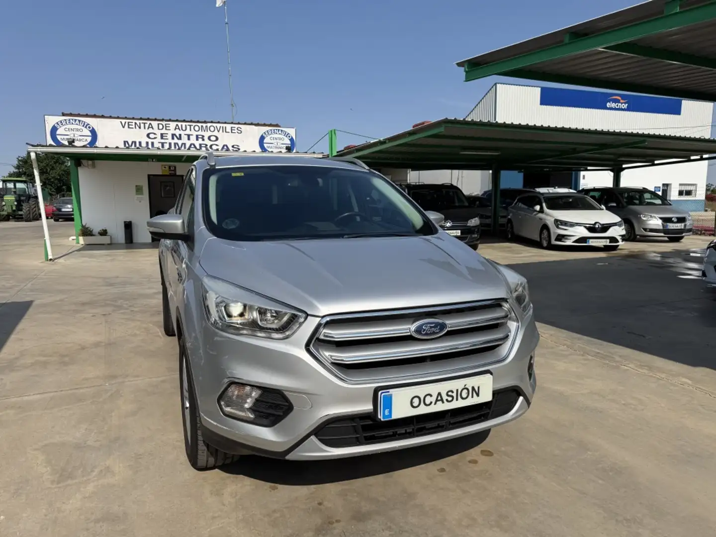 Ford Kuga 1.5TDCi Auto S&S Trend 4x2 120 Grau - 1