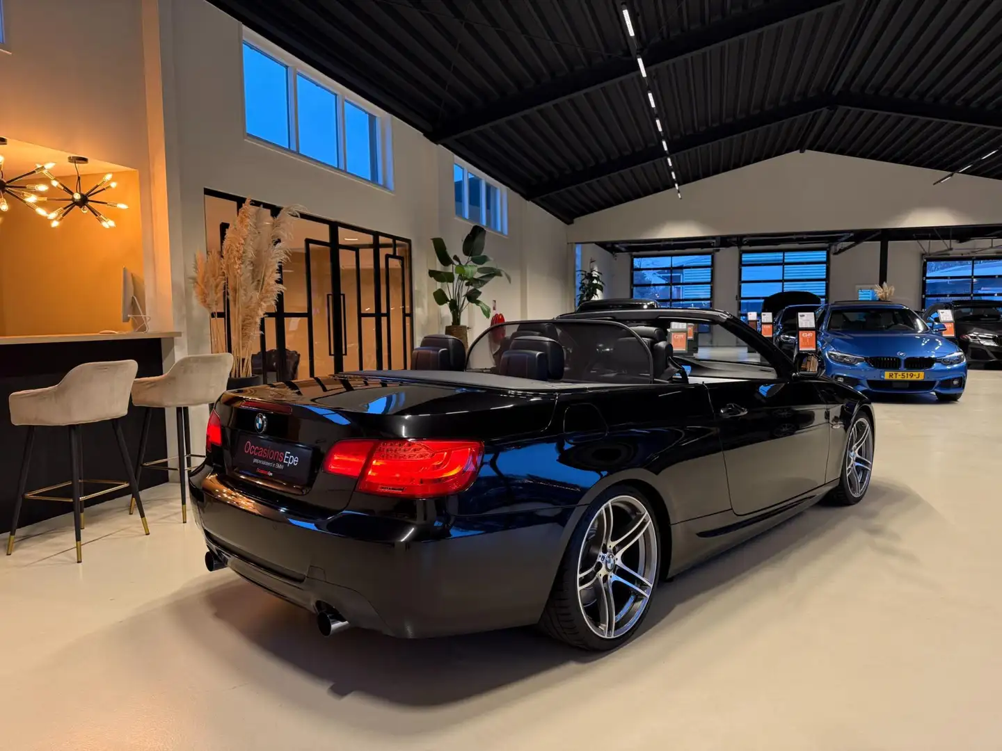 BMW 335 3-Serie Cabrio 335i LCI DCT M-Sport Shadowline Černá - 2
