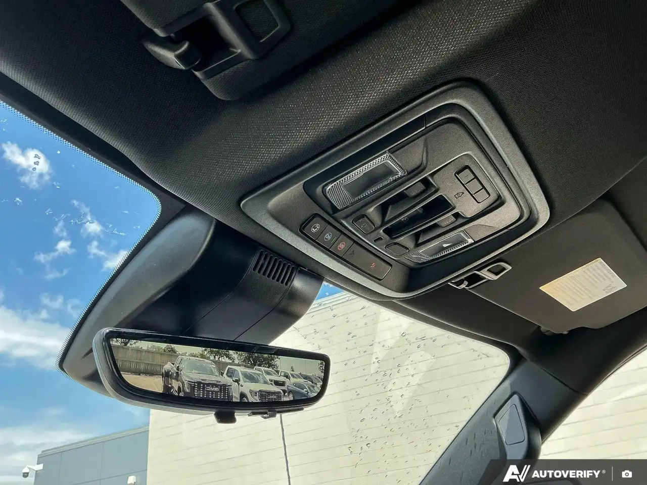 GMC Sierra 2500HD снимка GMC Sierra 2500HD