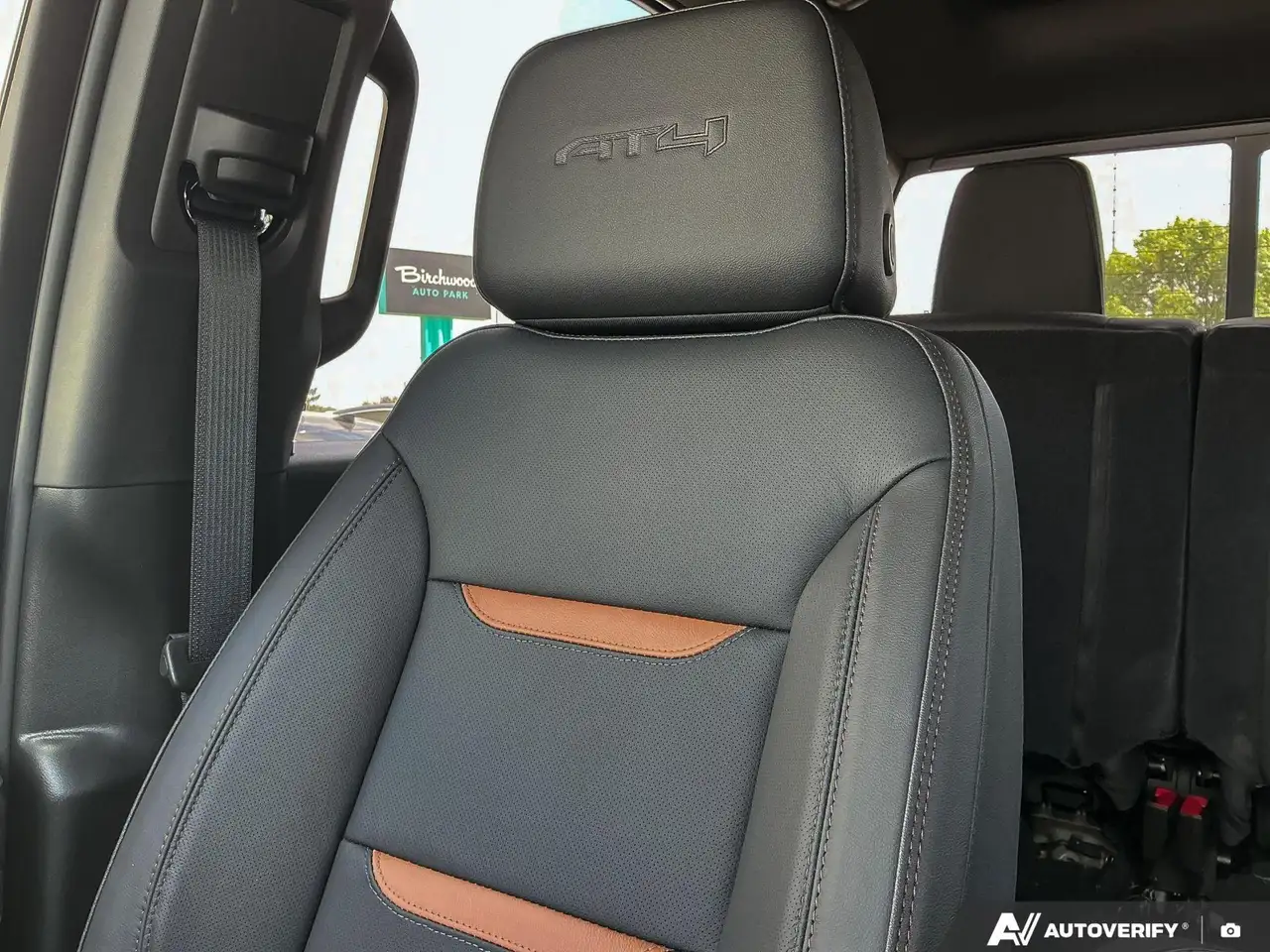 GMC Sierra 2500HD снимка GMC Sierra 2500HD