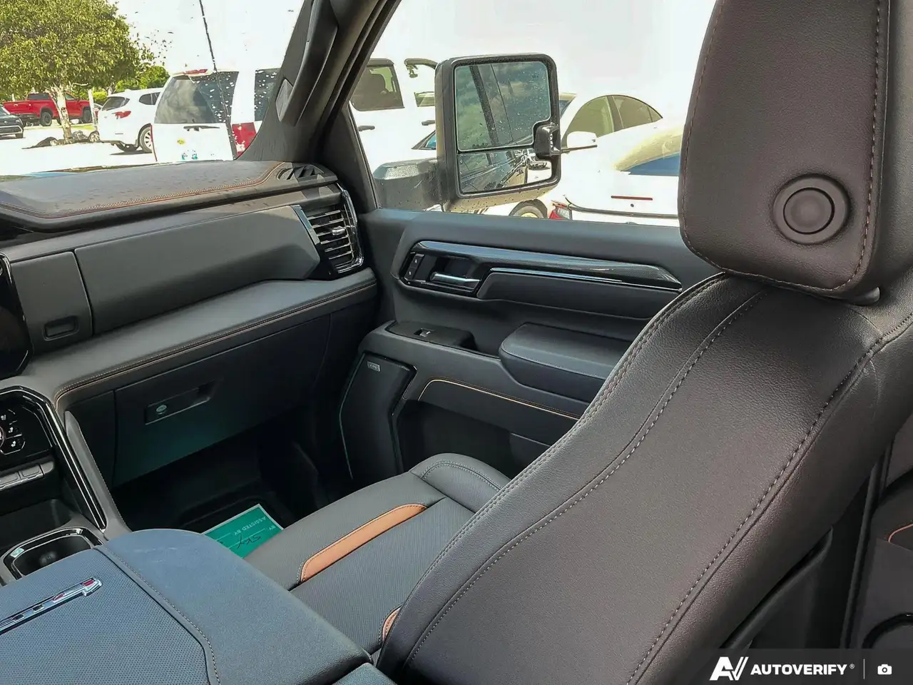 GMC Sierra 2500HD снимка GMC Sierra 2500HD