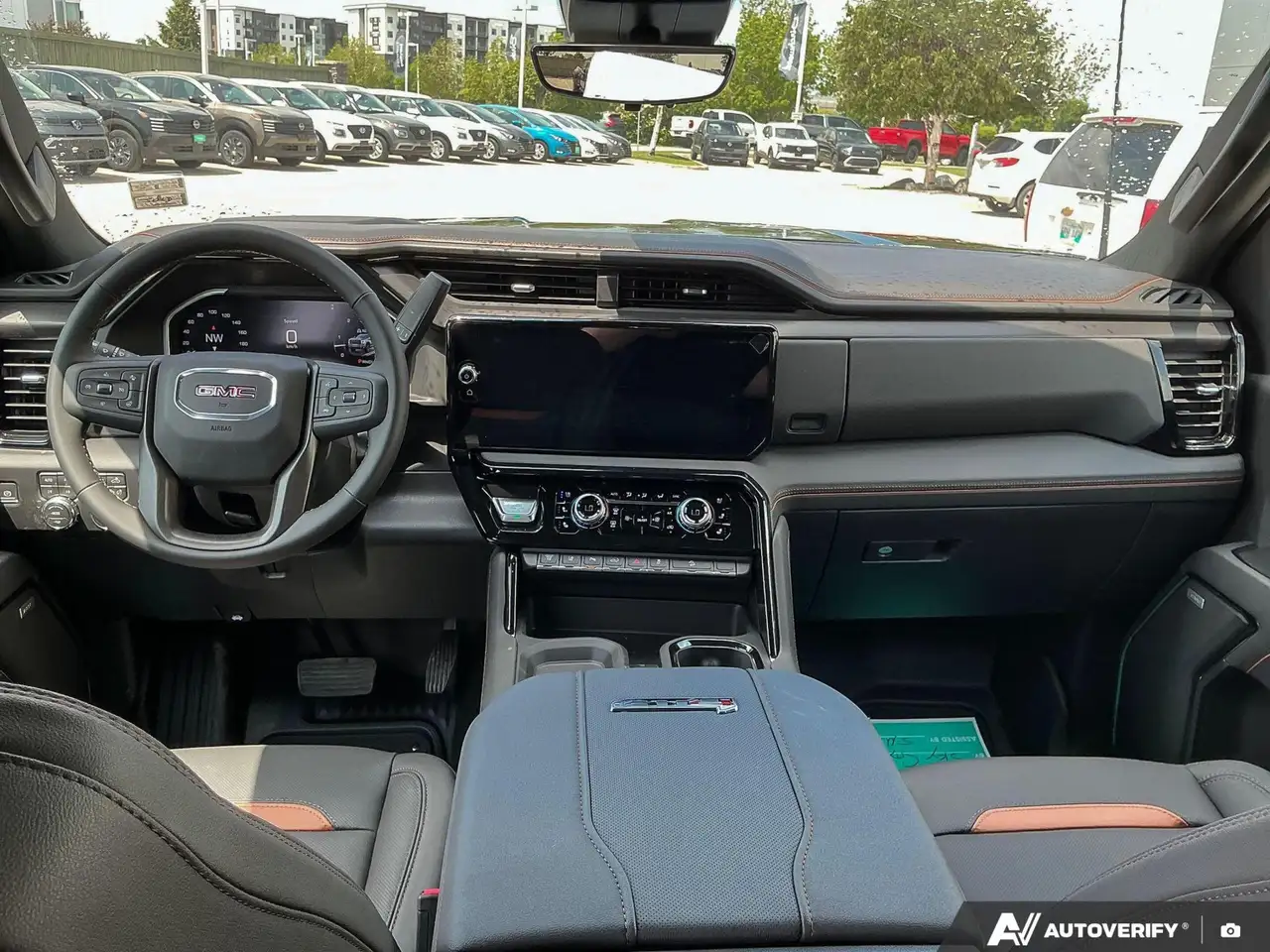 GMC Sierra 2500HD снимка GMC Sierra 2500HD