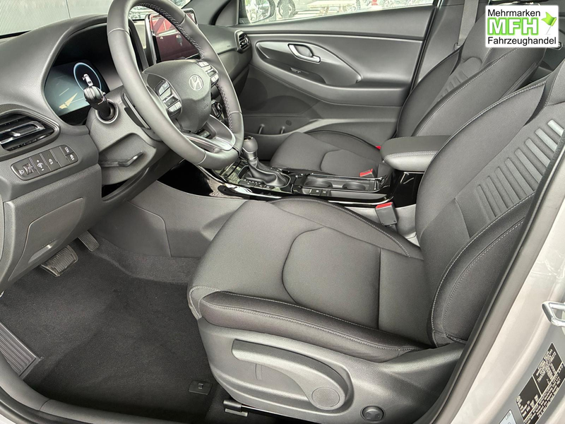 Hyundai i30 Kombi Comfort Plus 1.0 TGDI DCT / Navi Sitz + L... — photo 5