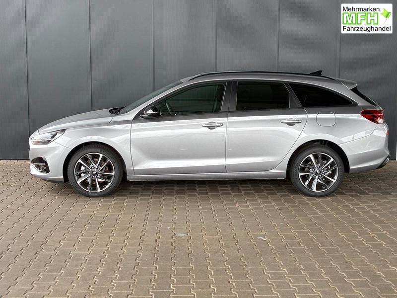 Hyundai i30 Kombi Comfort Plus 1.0 TGDI DCT / Navi Sitz + L... — photo 2