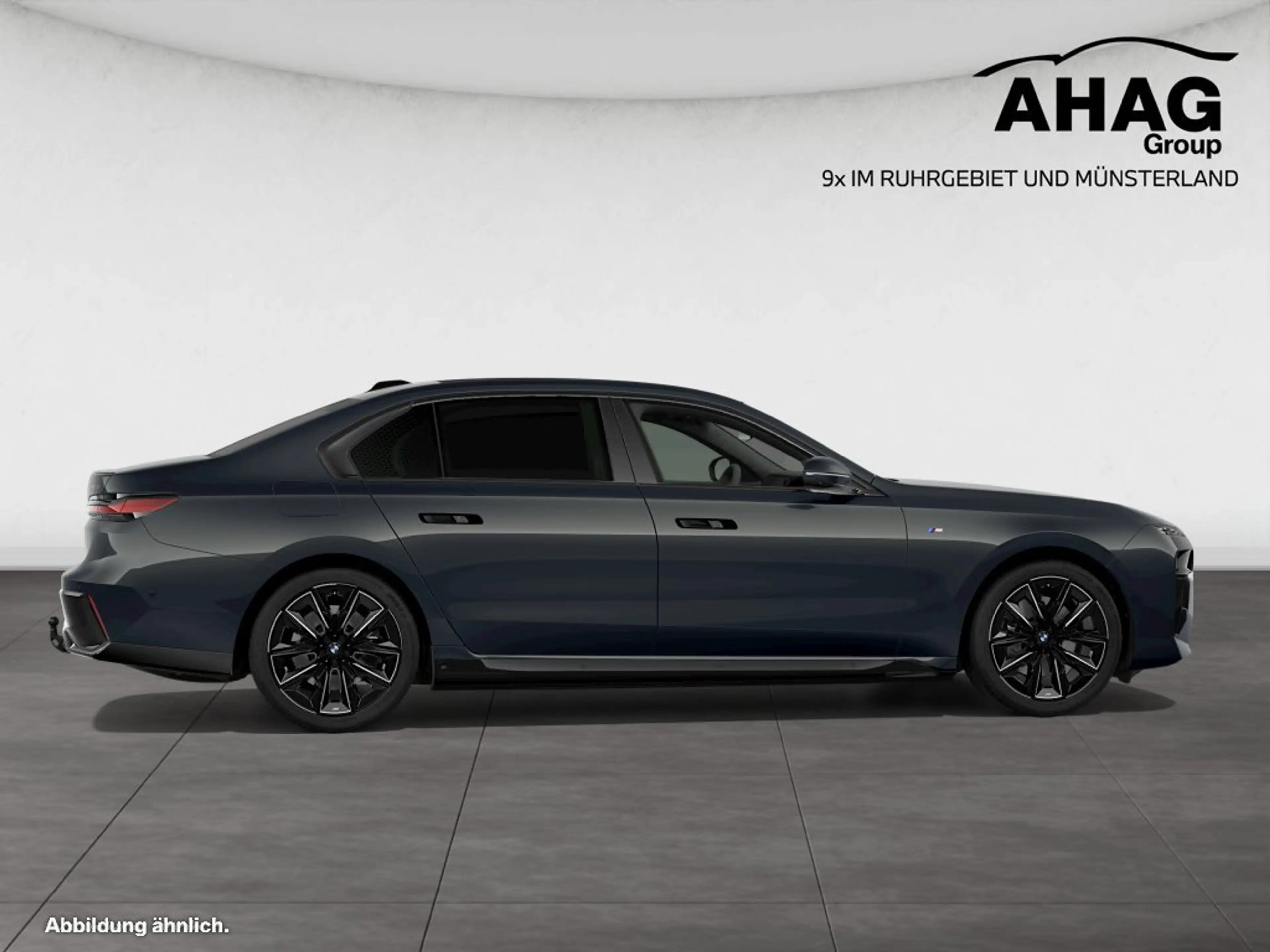 BMW i7 xDrive60 — photo 8