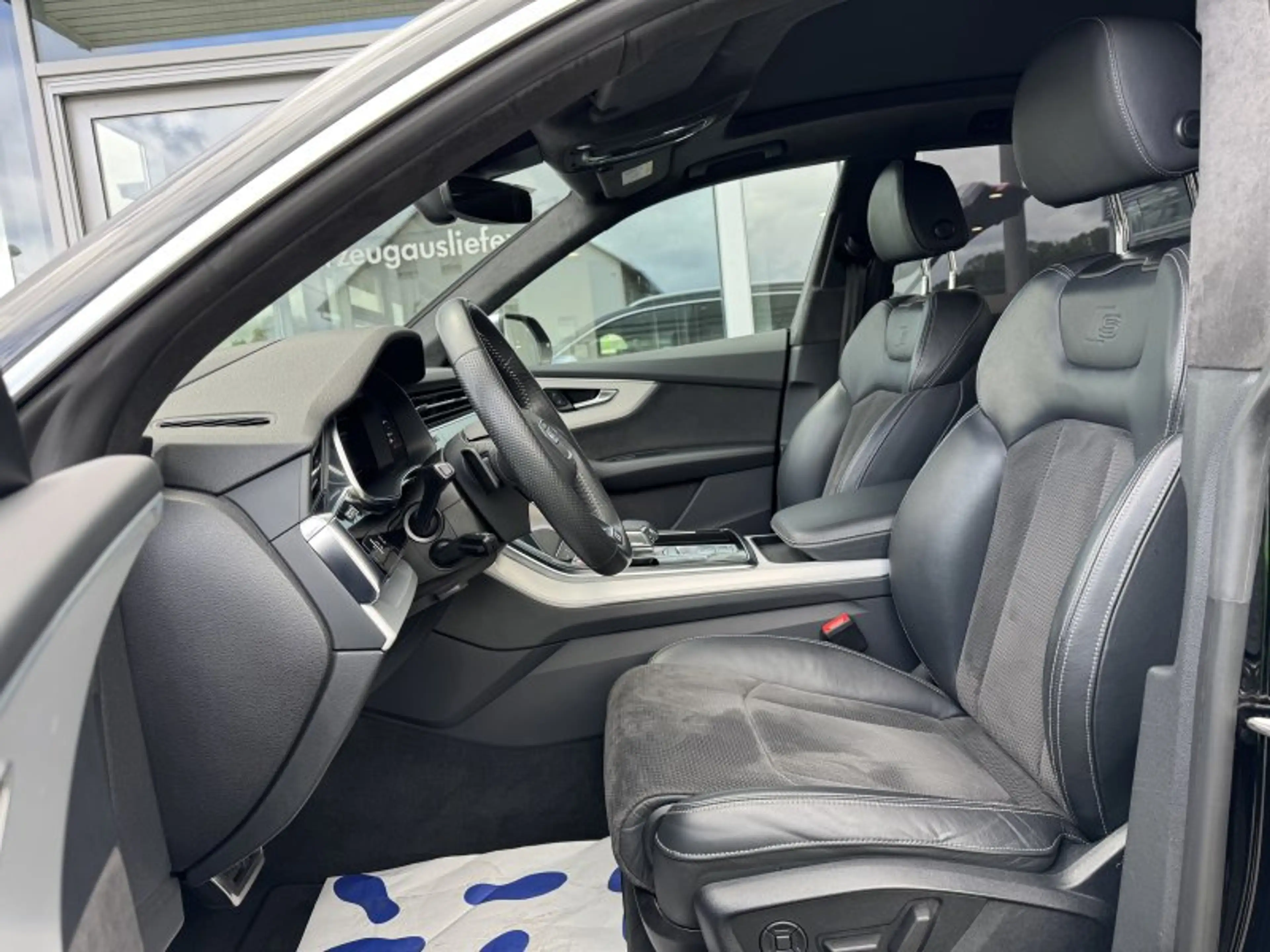 Audi SQ8 4.0 TDI quattro Pano 22Zoll AHK Matrix ACC  Standh — photo 12