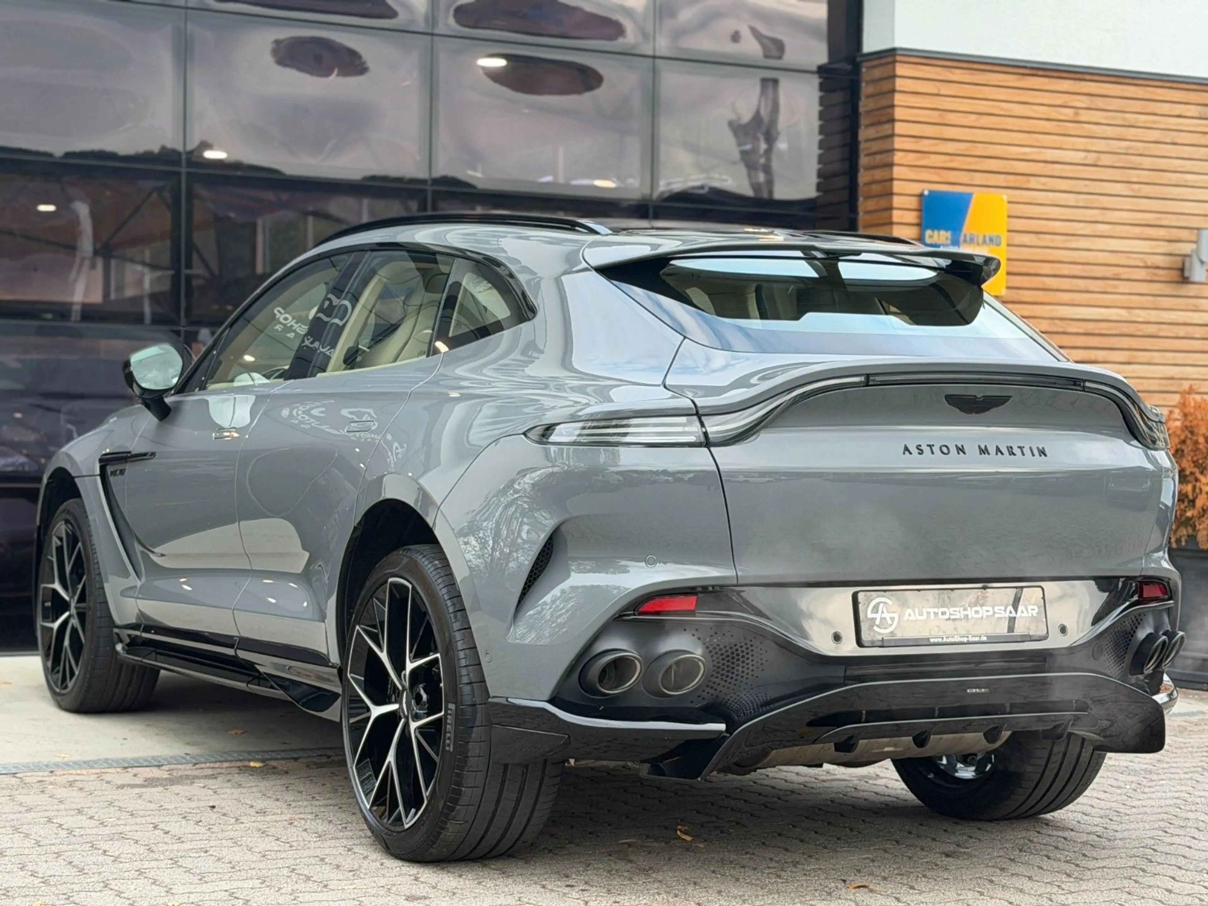 Aston Martin DBX 4.0 V8 707 MwSt/PANO/1-HAND/360° — photo 15