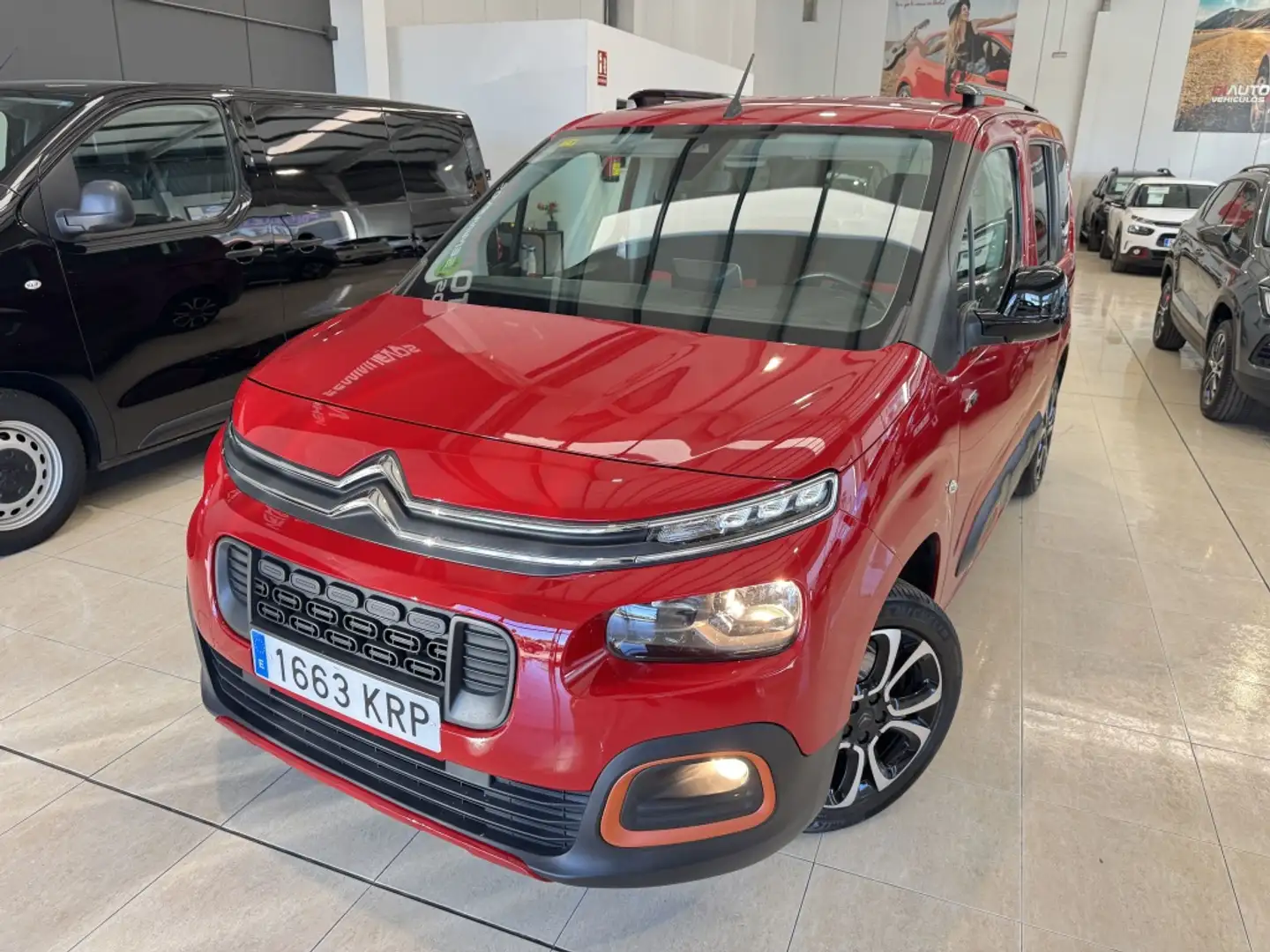 Citroen Berlingo BlueHDi S&S Talla M Shine 100 Rojo - 1