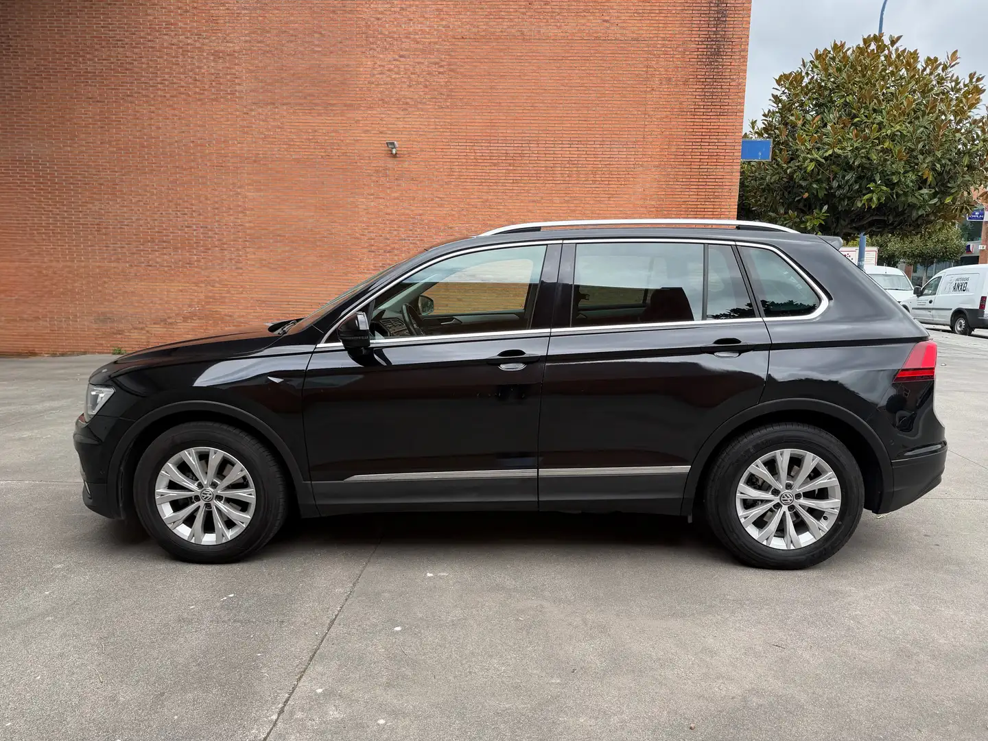 Volkswagen Tiguan Tiguan 1.4 TSI Tech Negro - 2