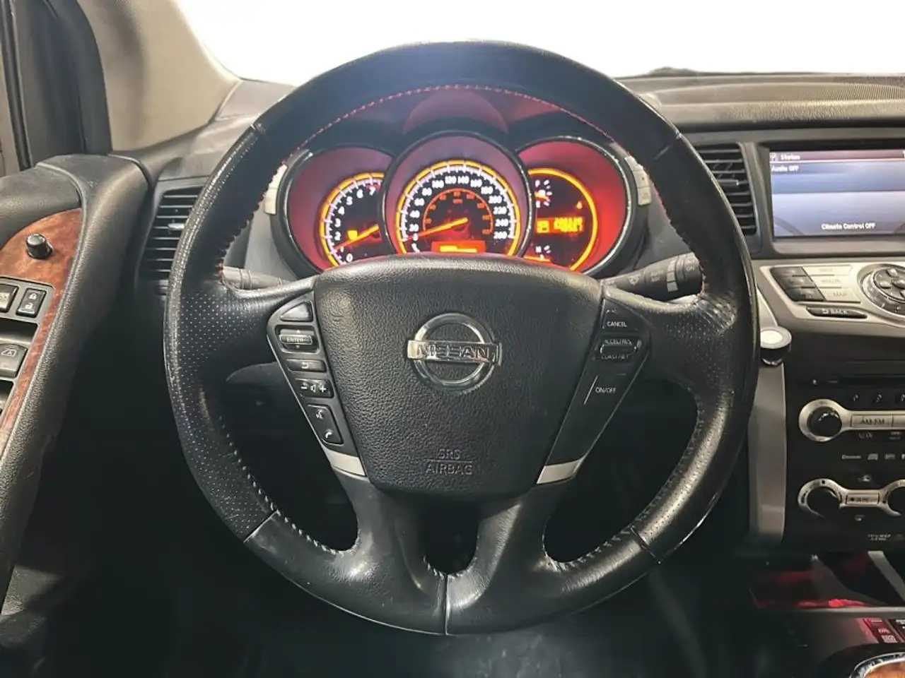 Nissan Murano снимка Nissan Murano