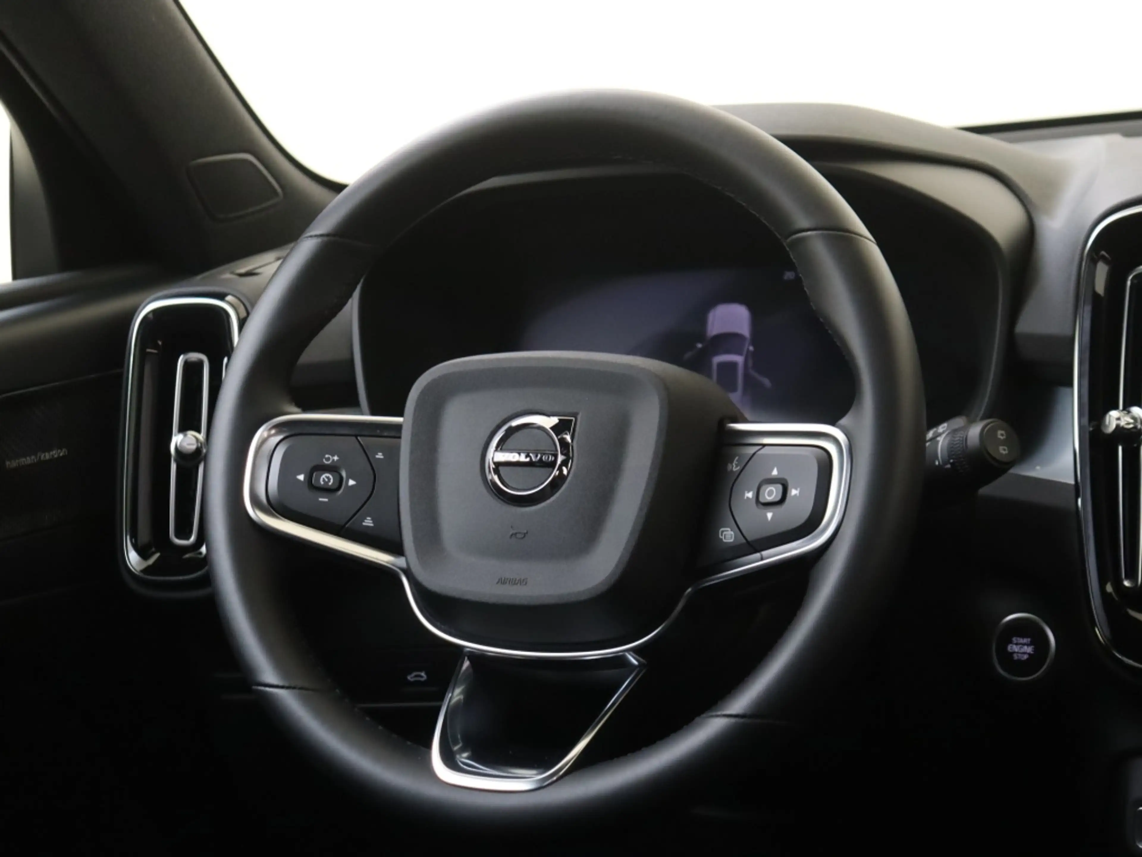 Volvo XC40 B4 Plus Black Edition | 360 Graden Camera | Panora — photo 11