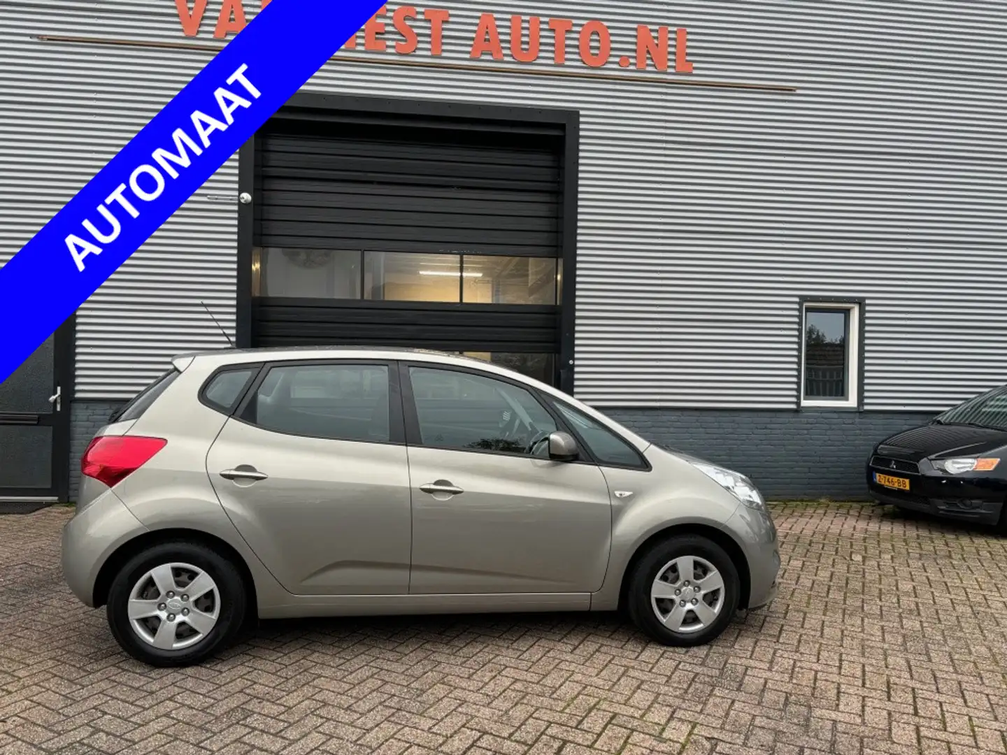 Kia Venga 1.6 i AUTOMAAT | 3 MND GAR | CLIMA | CRUISE CONTRO Grijs - 1