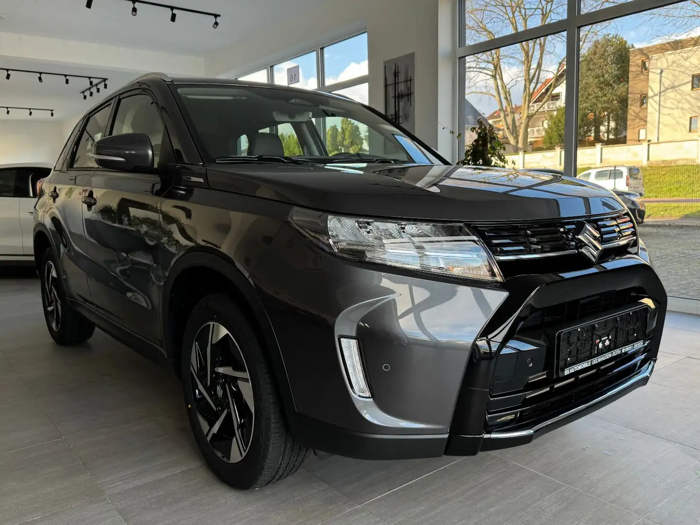 Suzuki Vitara 1.4 Comfort+ / Kamera / Navi Grigio - 1